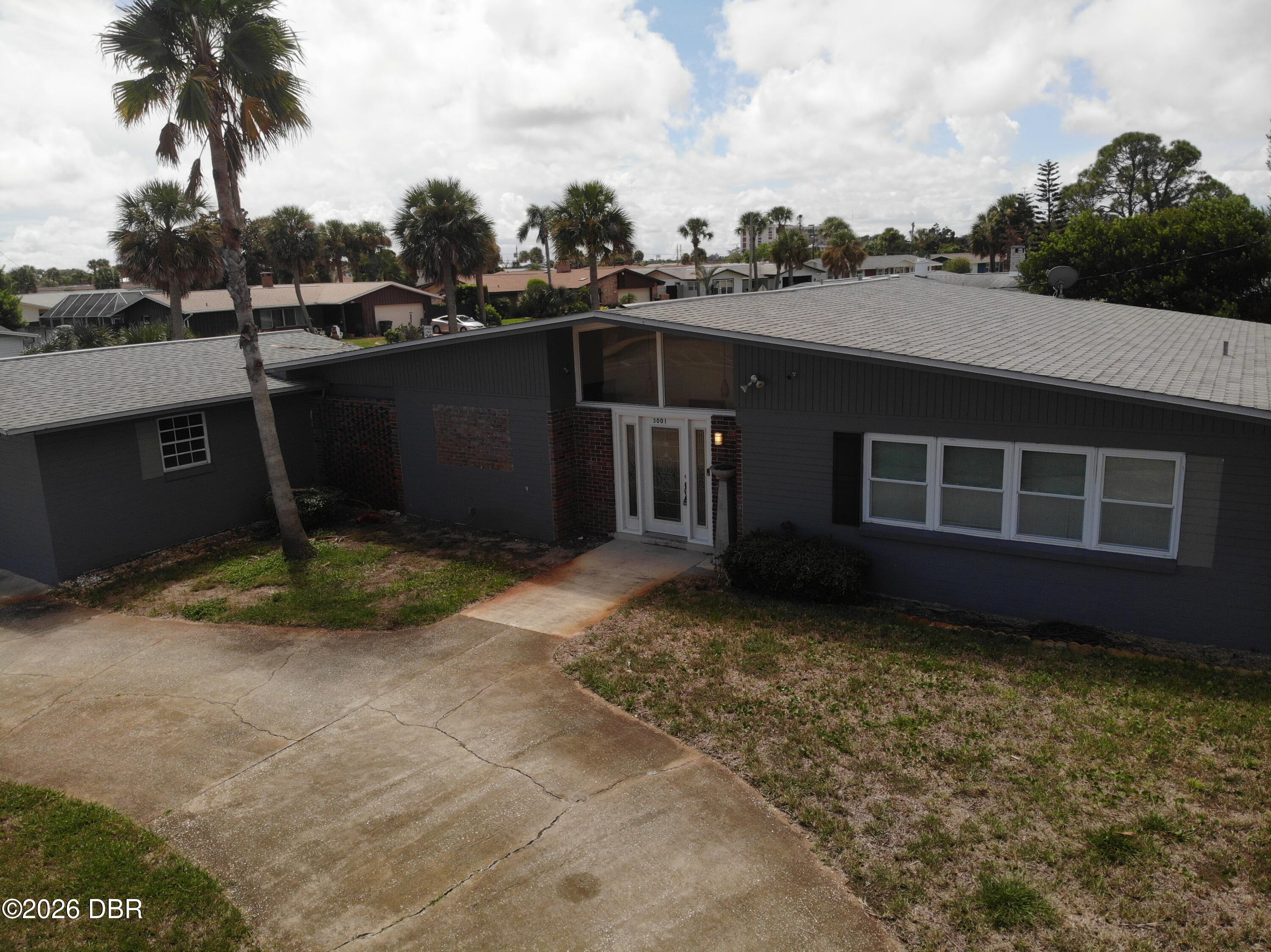3001 N Oleander Avenue