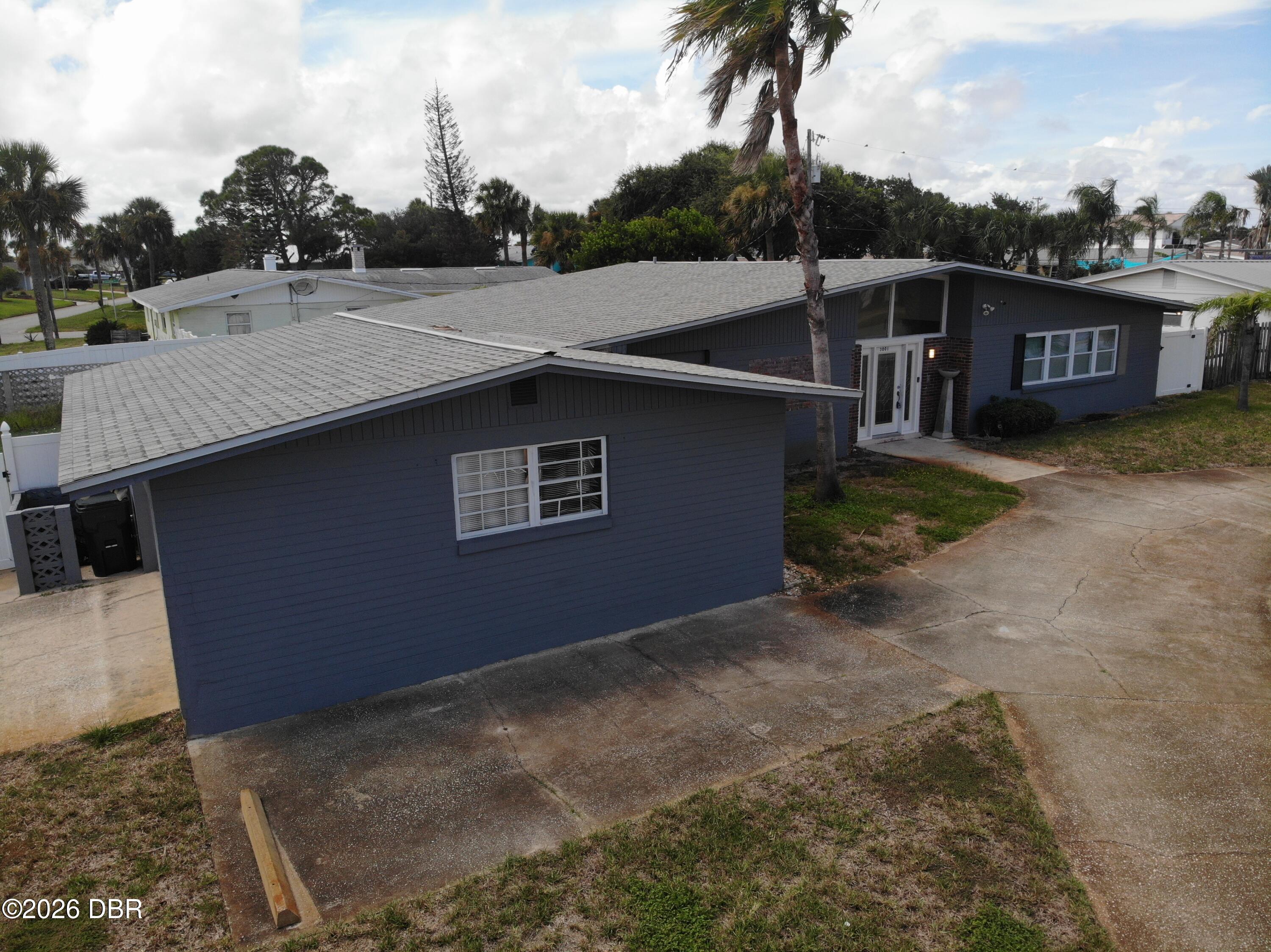 3001 N Oleander Avenue