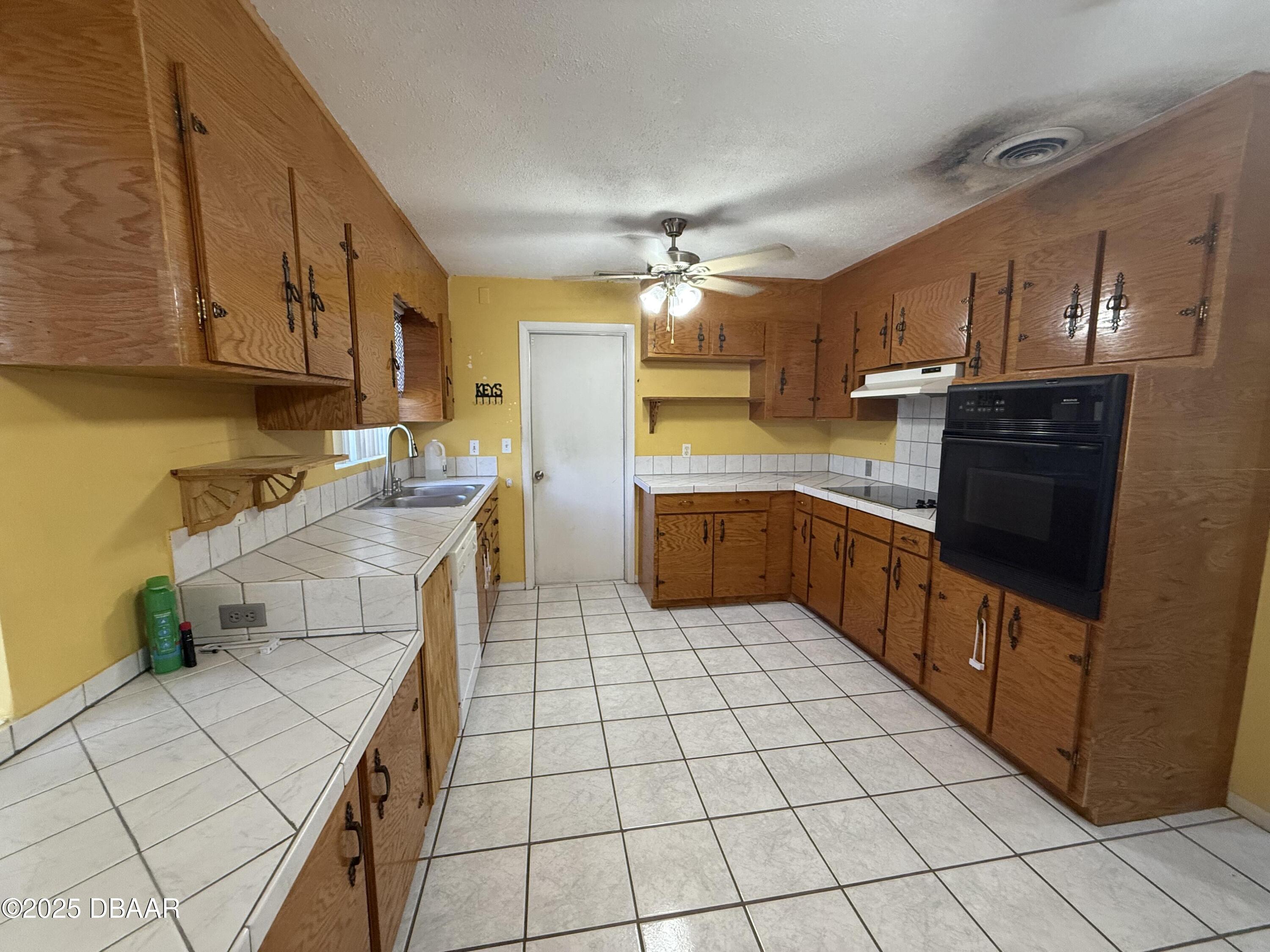 1506 Carmen Avenue