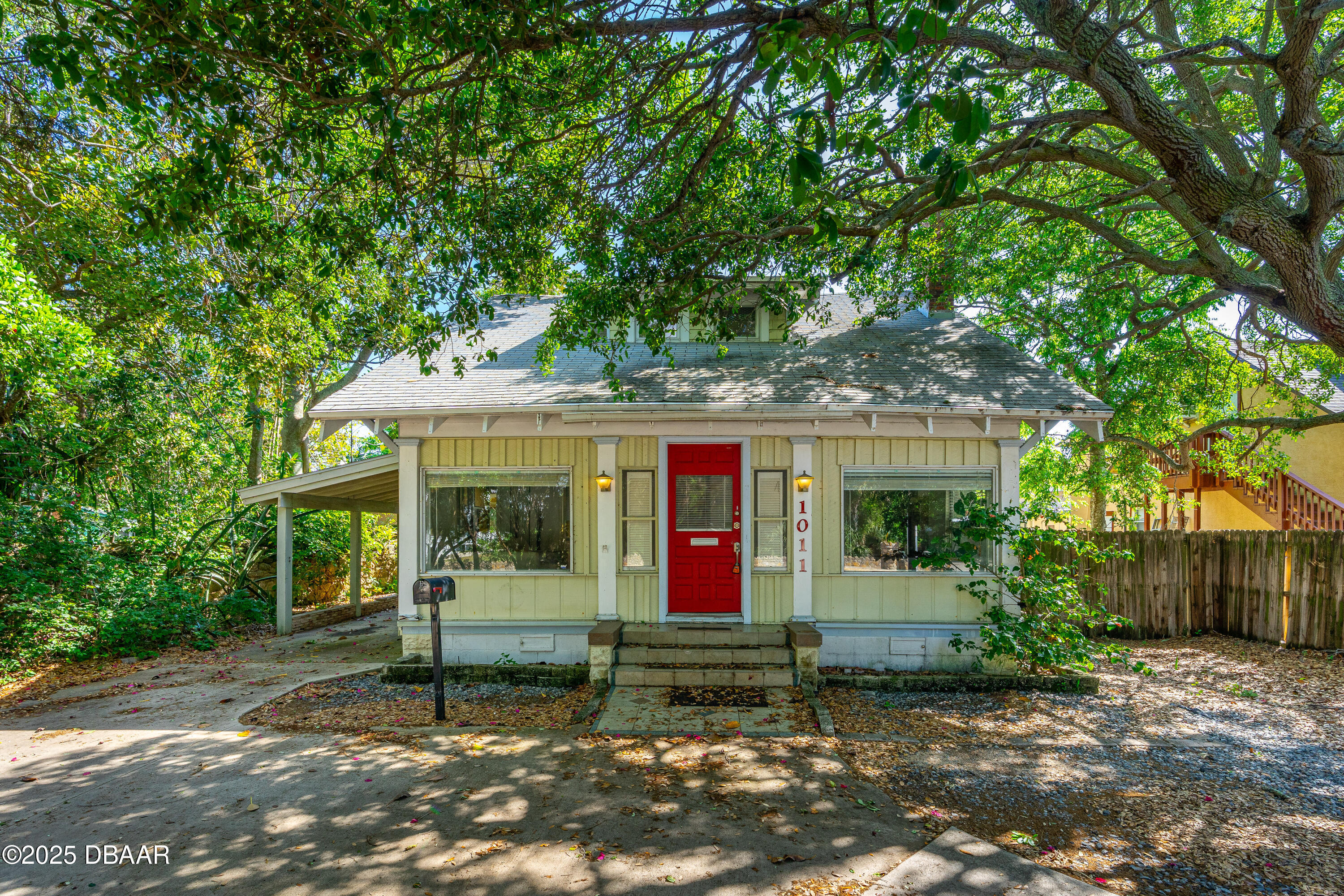 1011 S Peninsula Drive