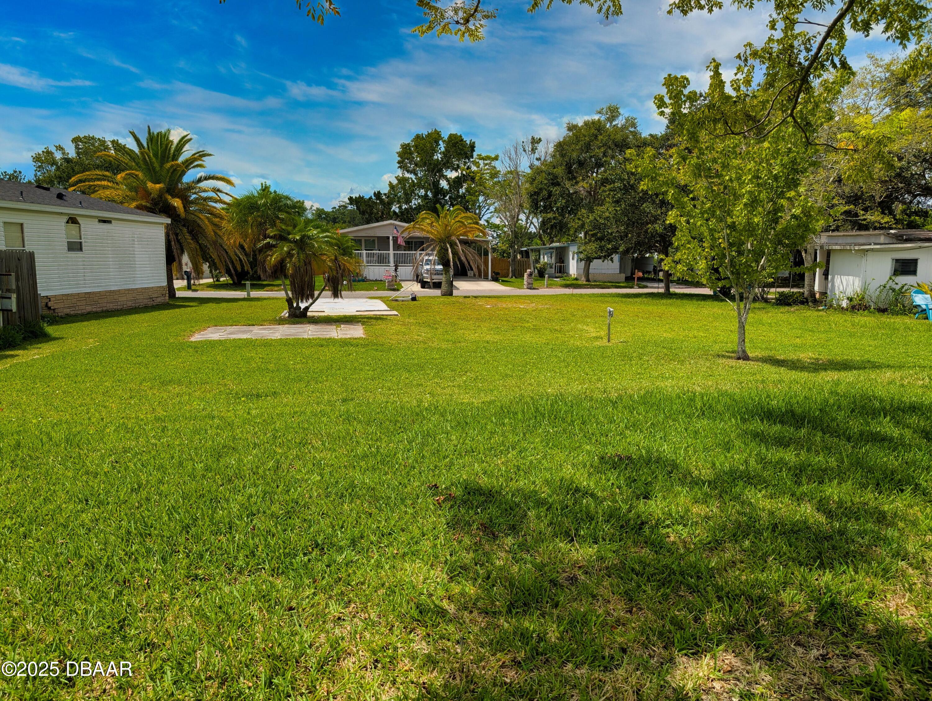 8 Applewood Circle
