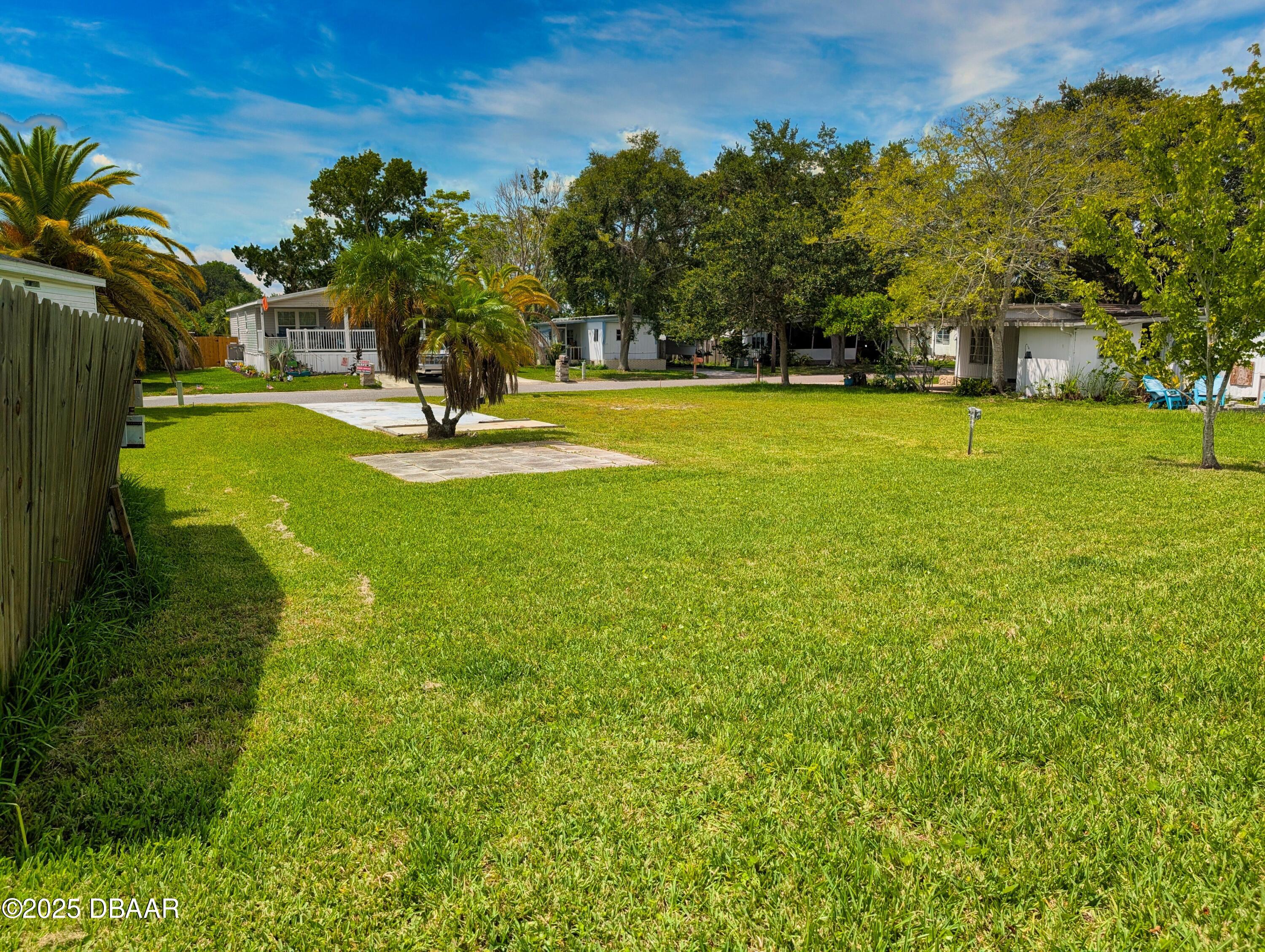 8 Applewood Circle