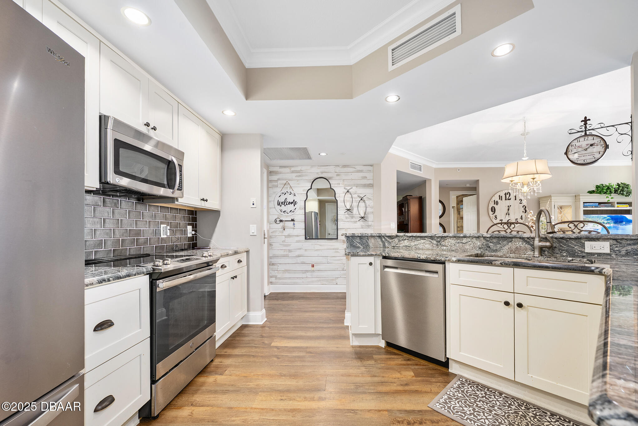 231 Riverside Drive 1507-1
