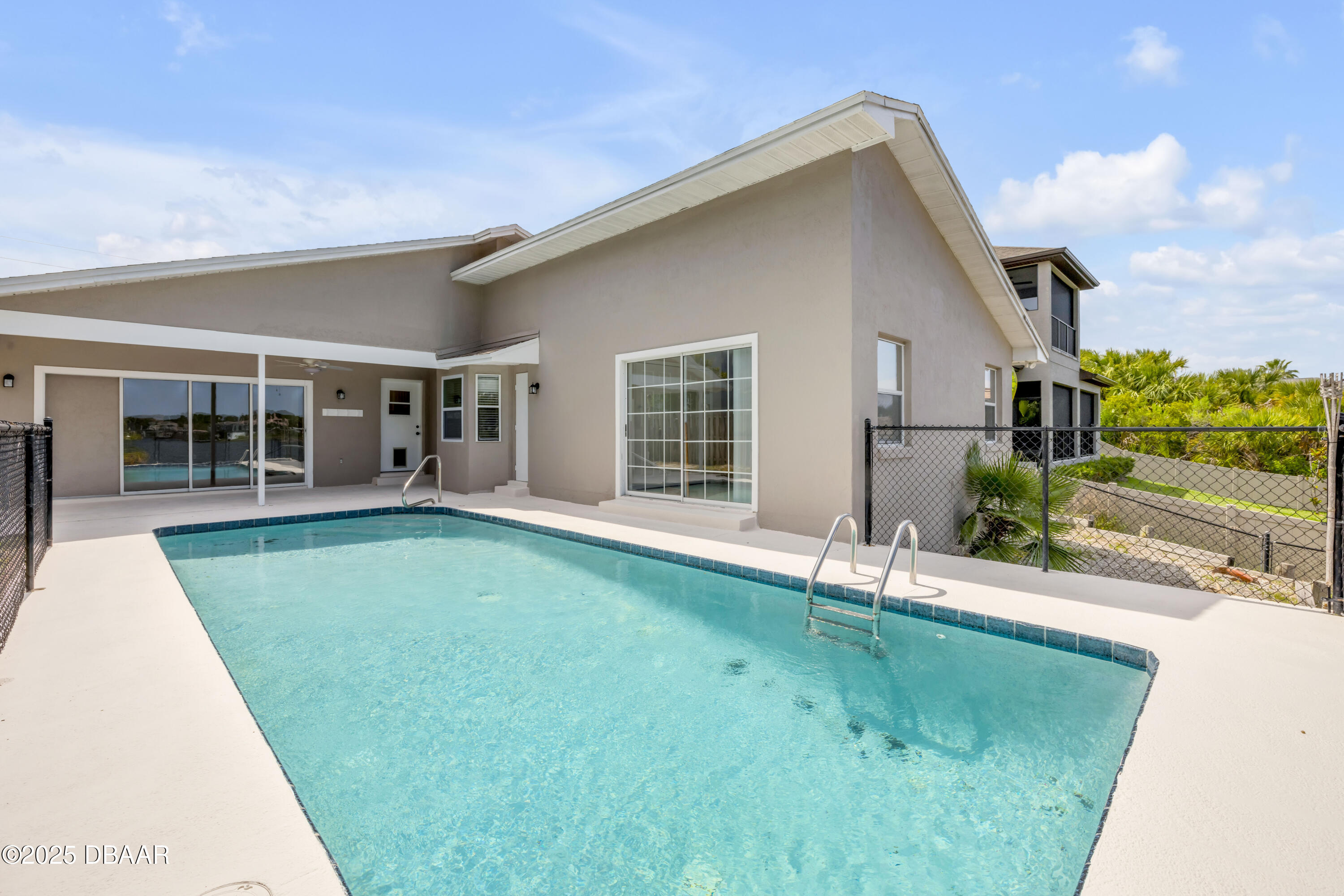 6 Cimmaron Drive