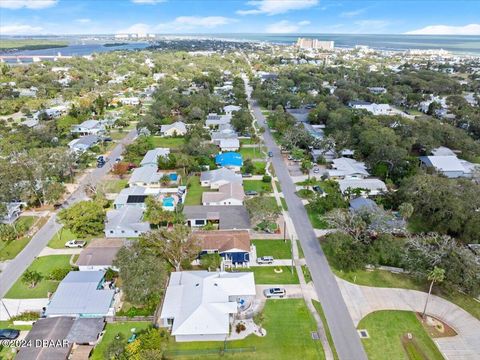 A home in New Smyrna Beach