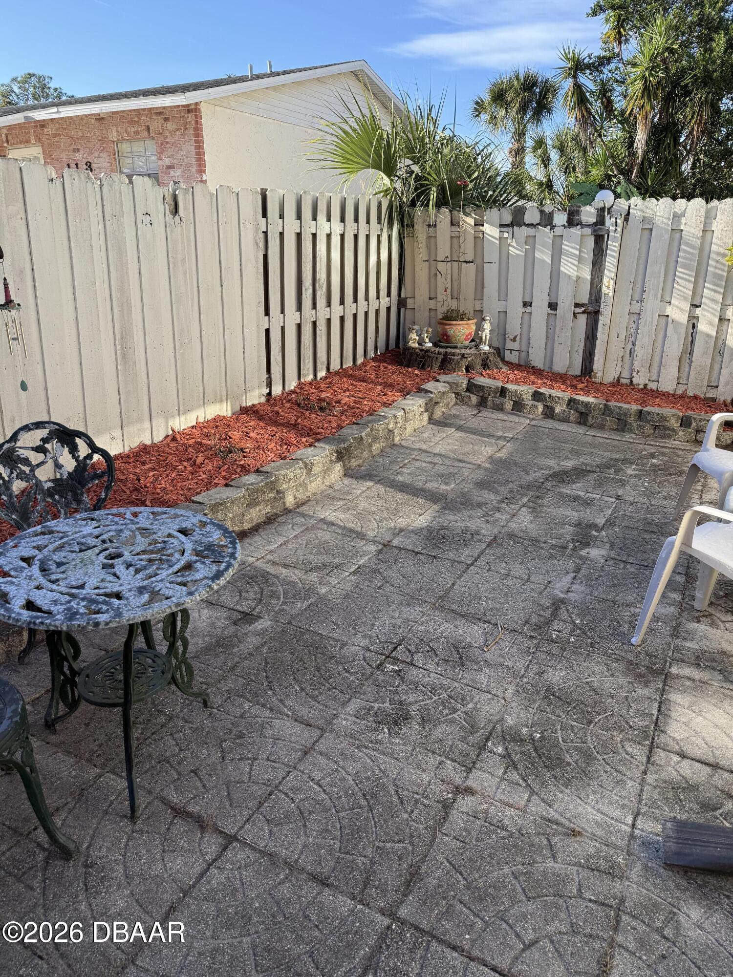 1924 S Riverside Drive