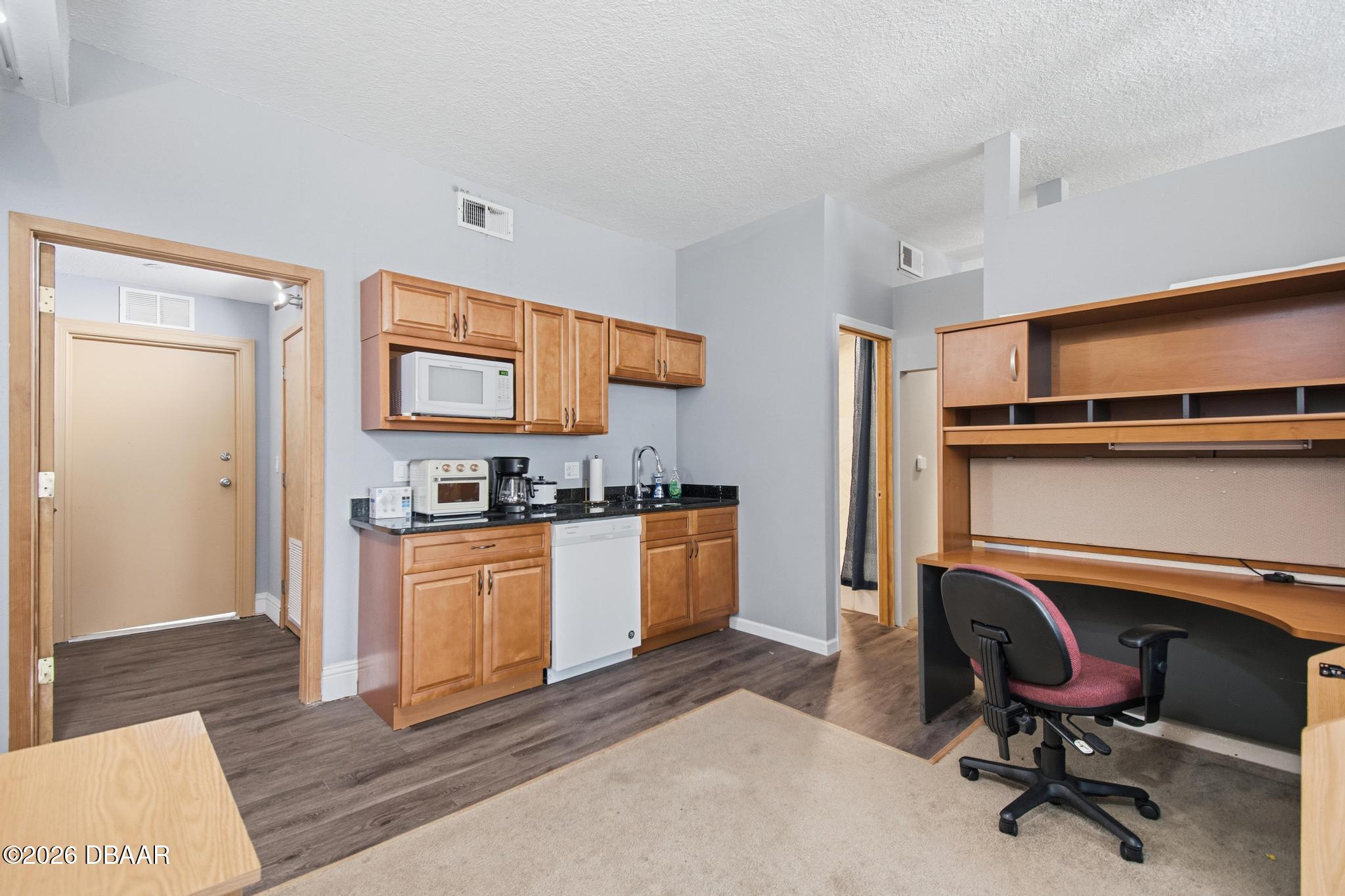 101 Palm Harbor Parkway