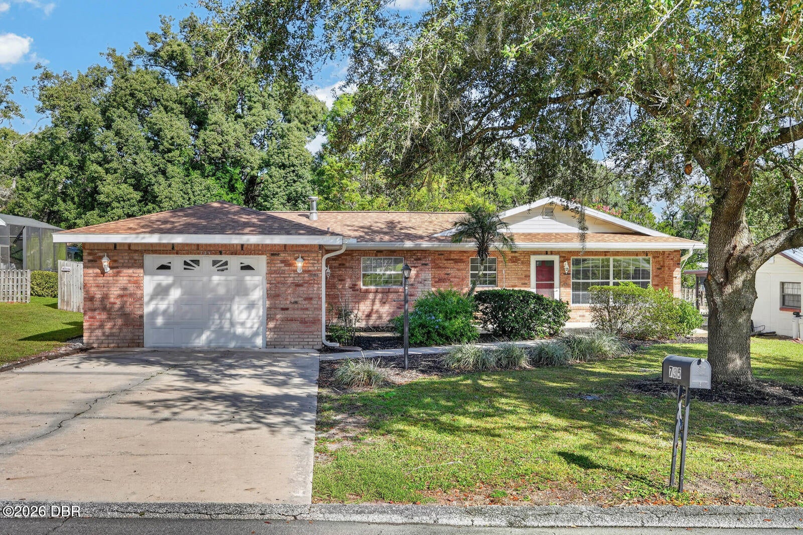 735 Overhill Road