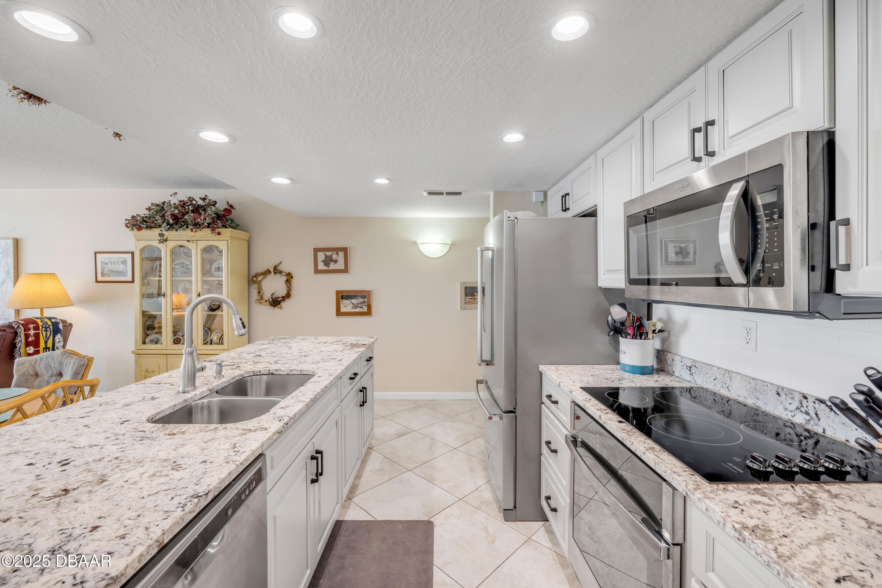 5203 S Atlantic Avenue 313B