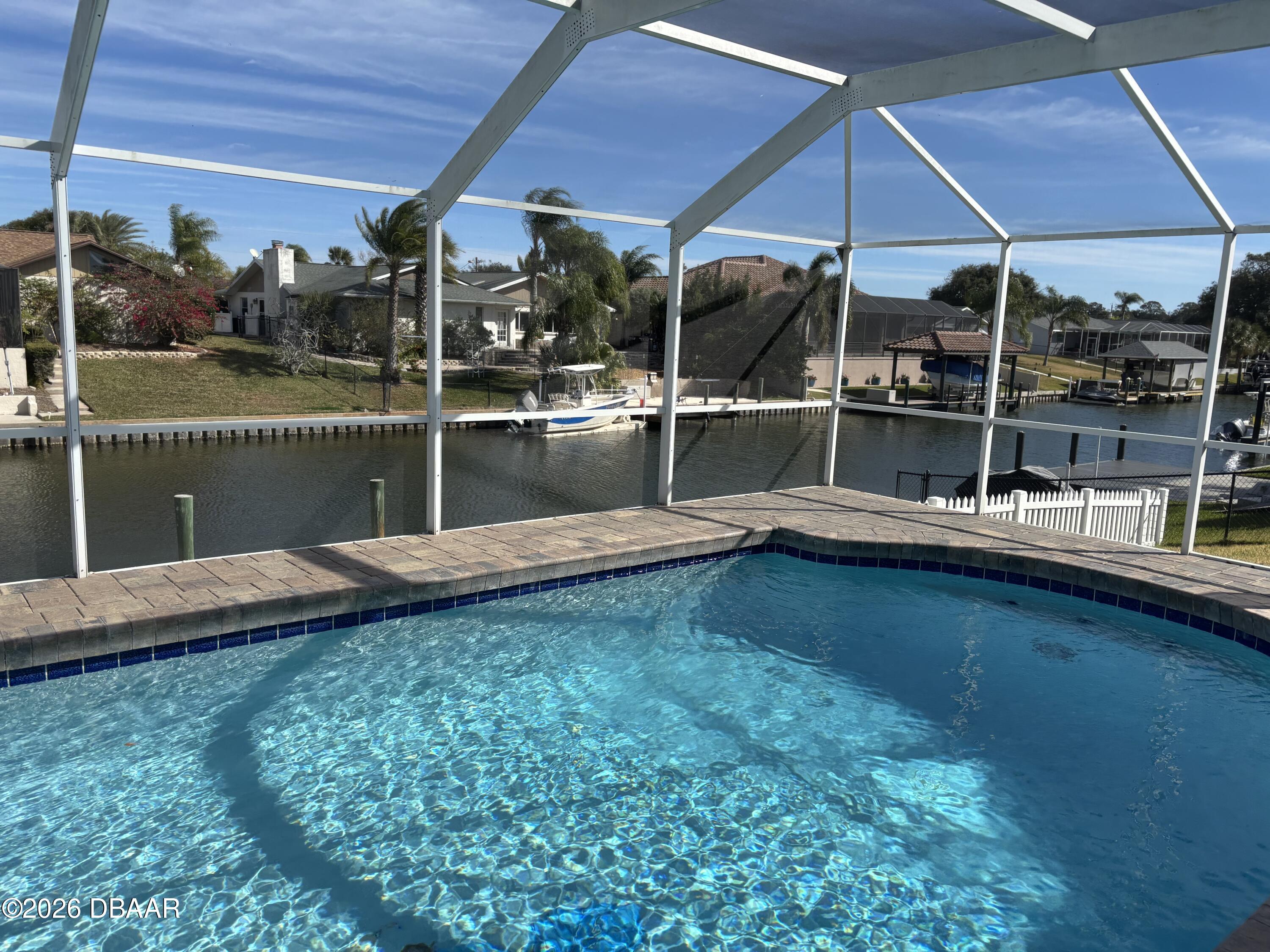 1 Cloverdale Court S