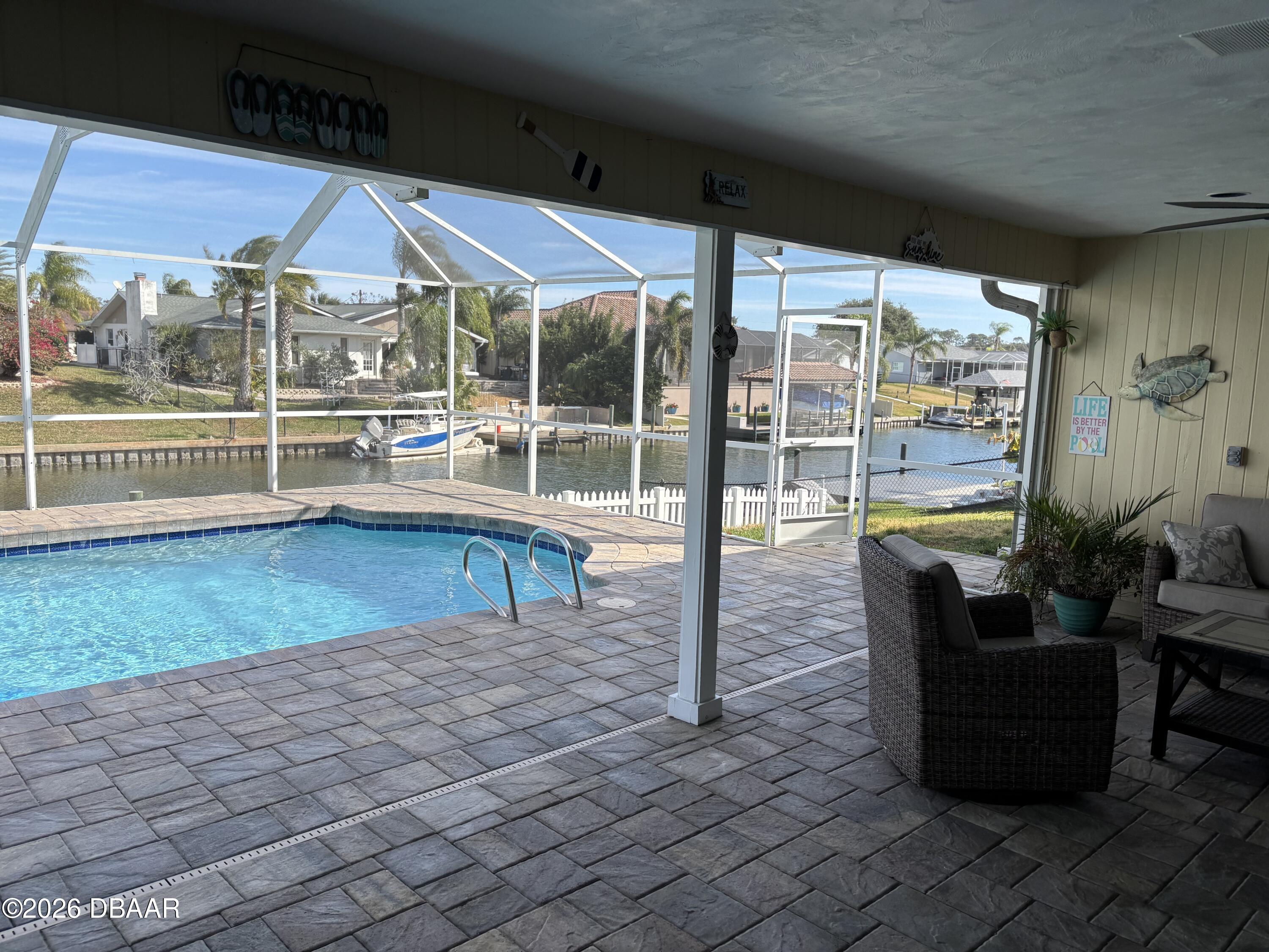 1 Cloverdale Court S