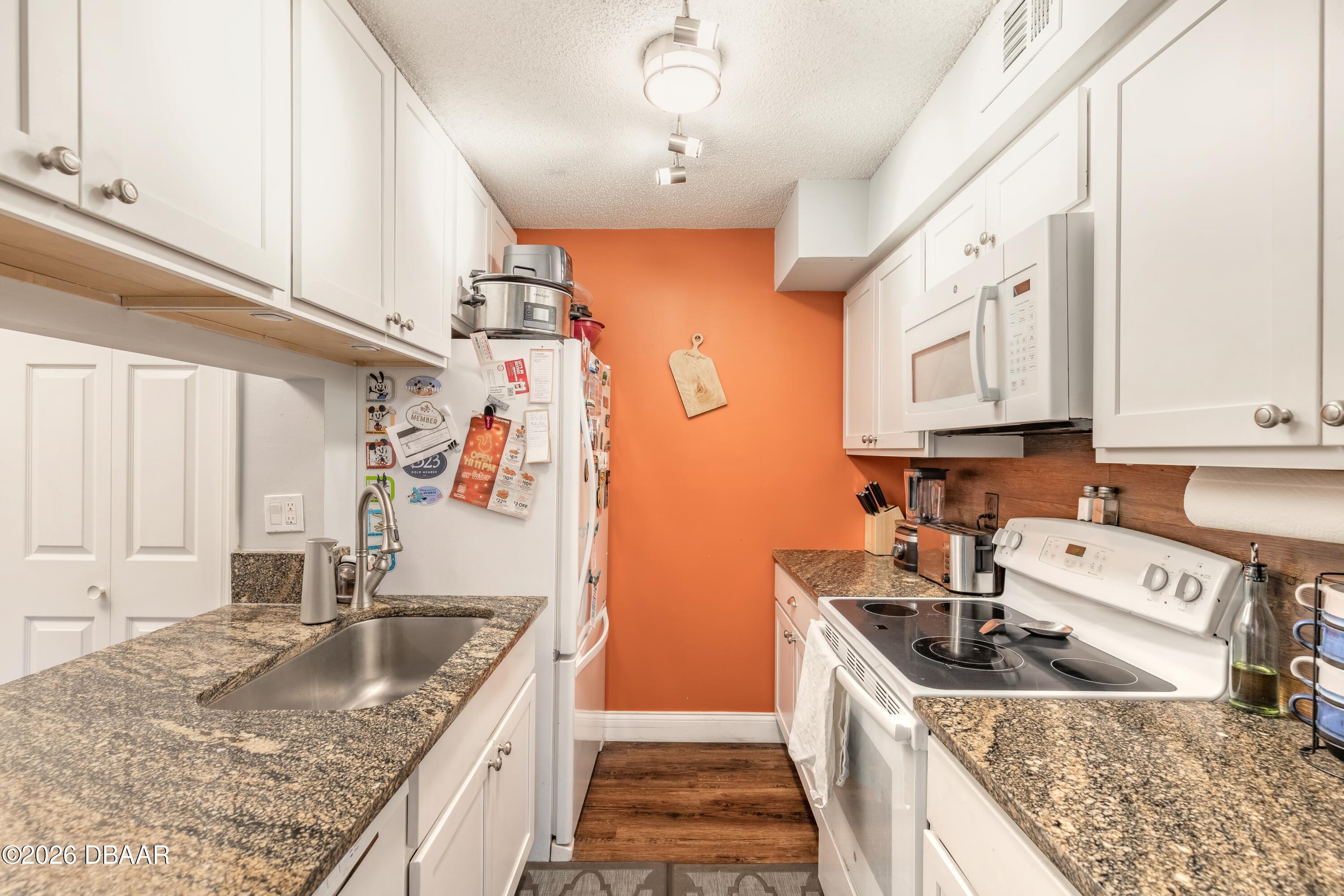 1401 S Palmetto Avenue