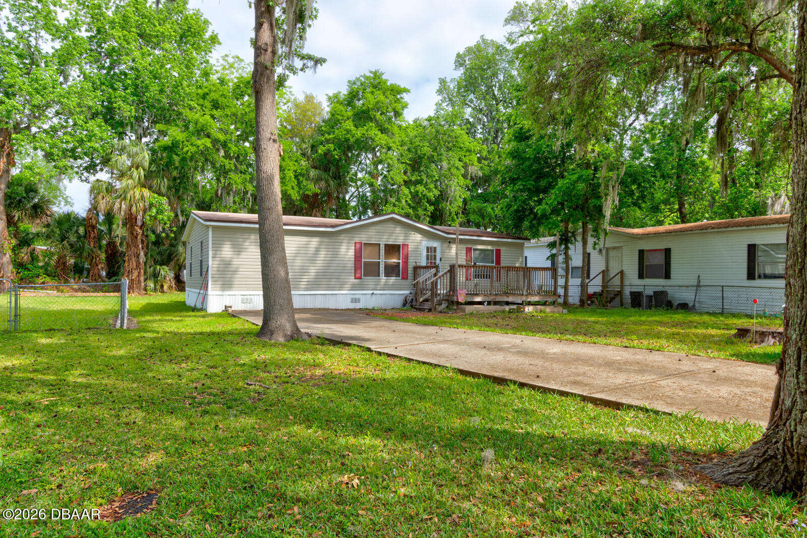 1040 Green Acres Circle S