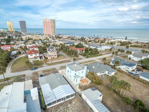 A home in Daytona Beach