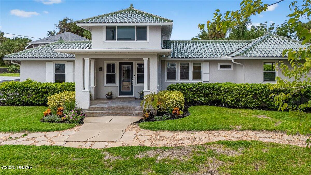 1215 S Peninsula Drive