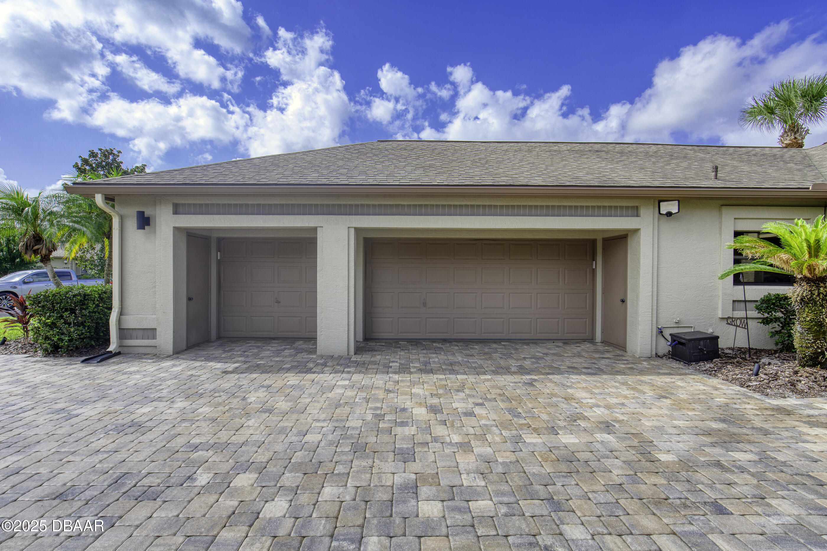 1995 Royal Saint George Court