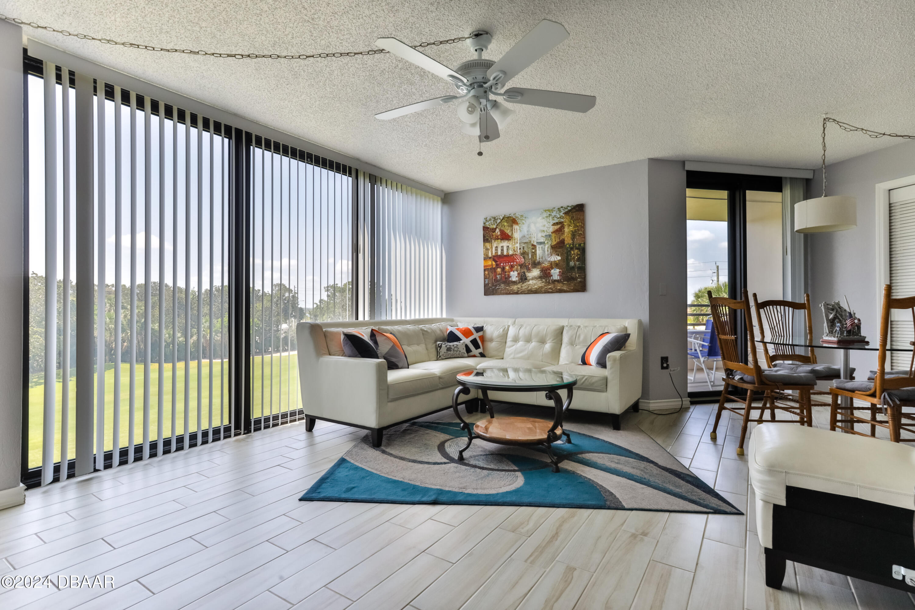 1 Oceans West Boulevard 2B1