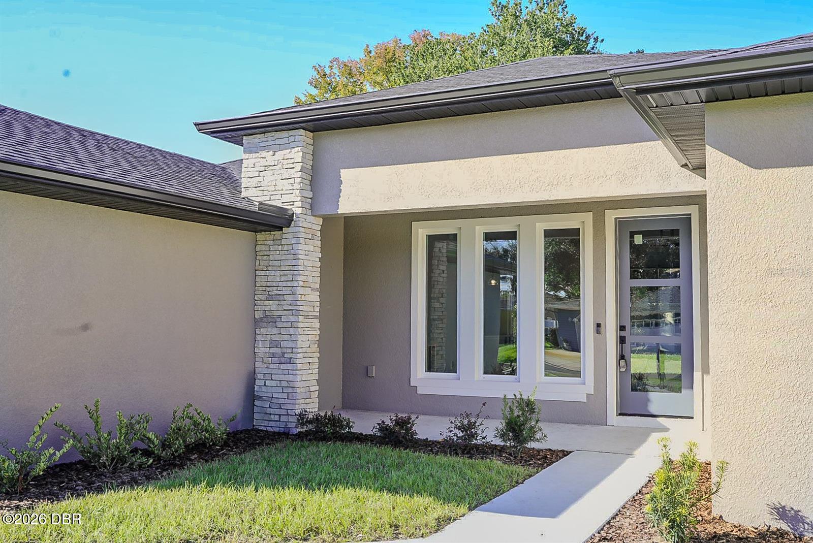 6 Bronson Lane