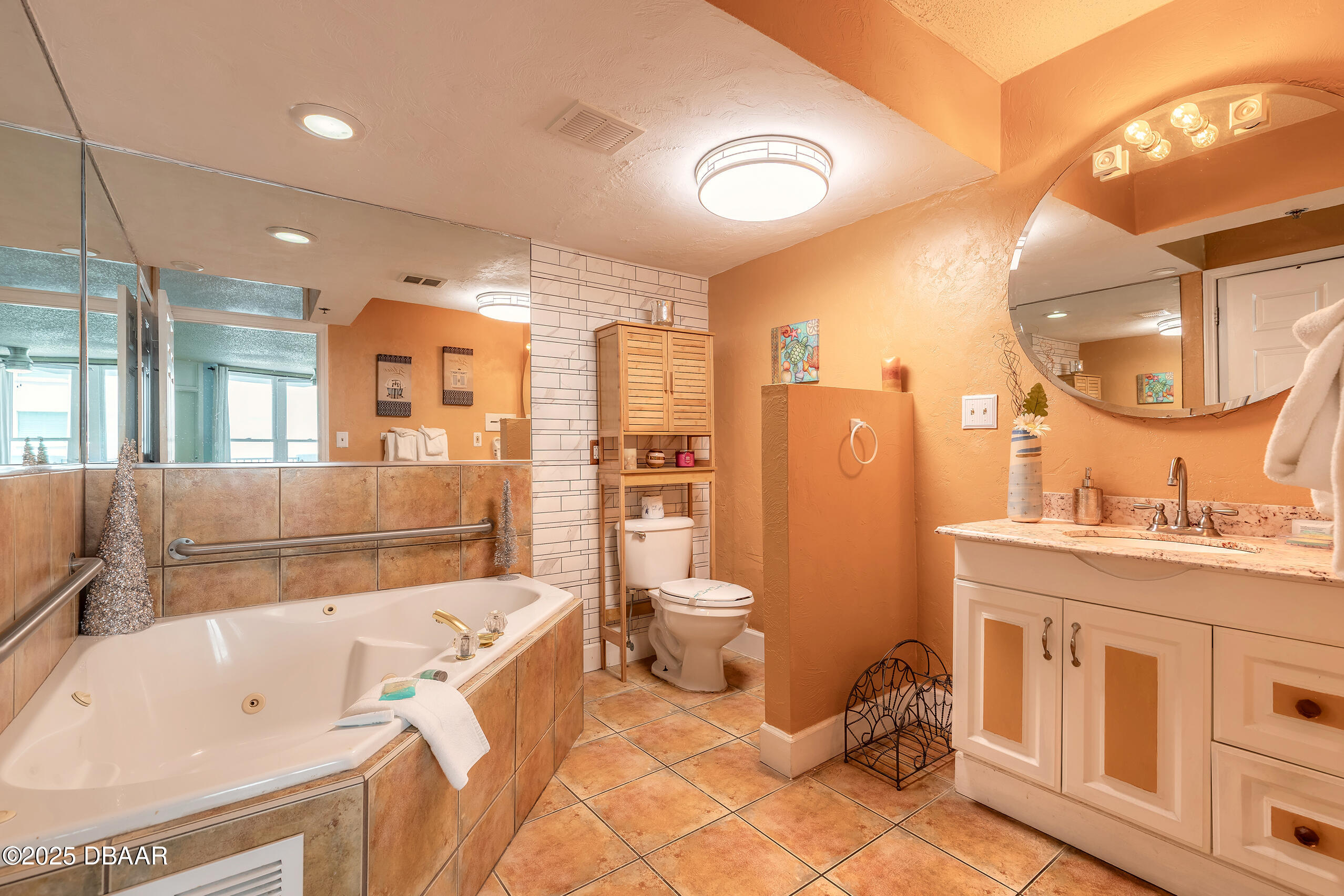 313 S Atlantic Avenue 302 & 304