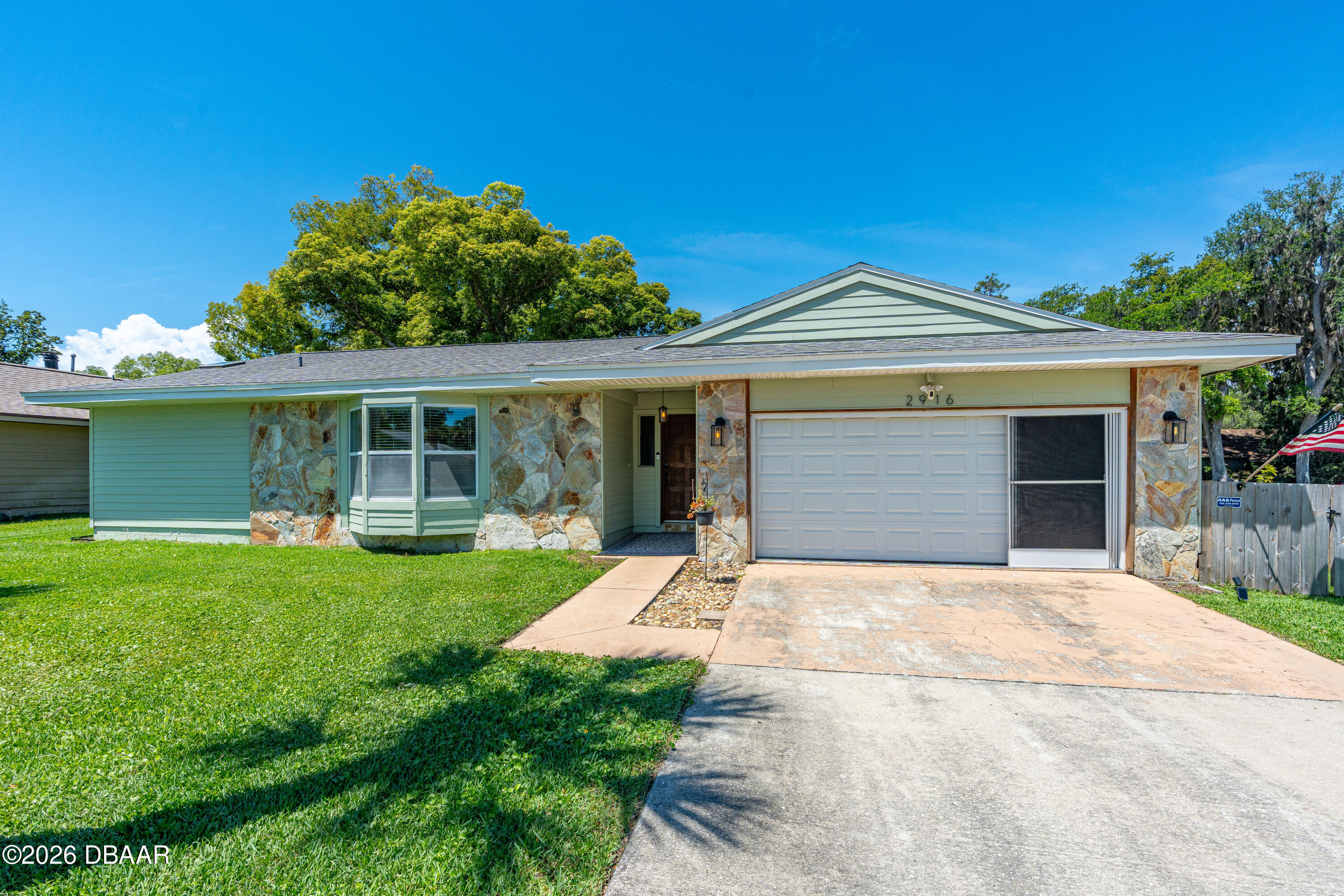 2916 Foxcroft Lane