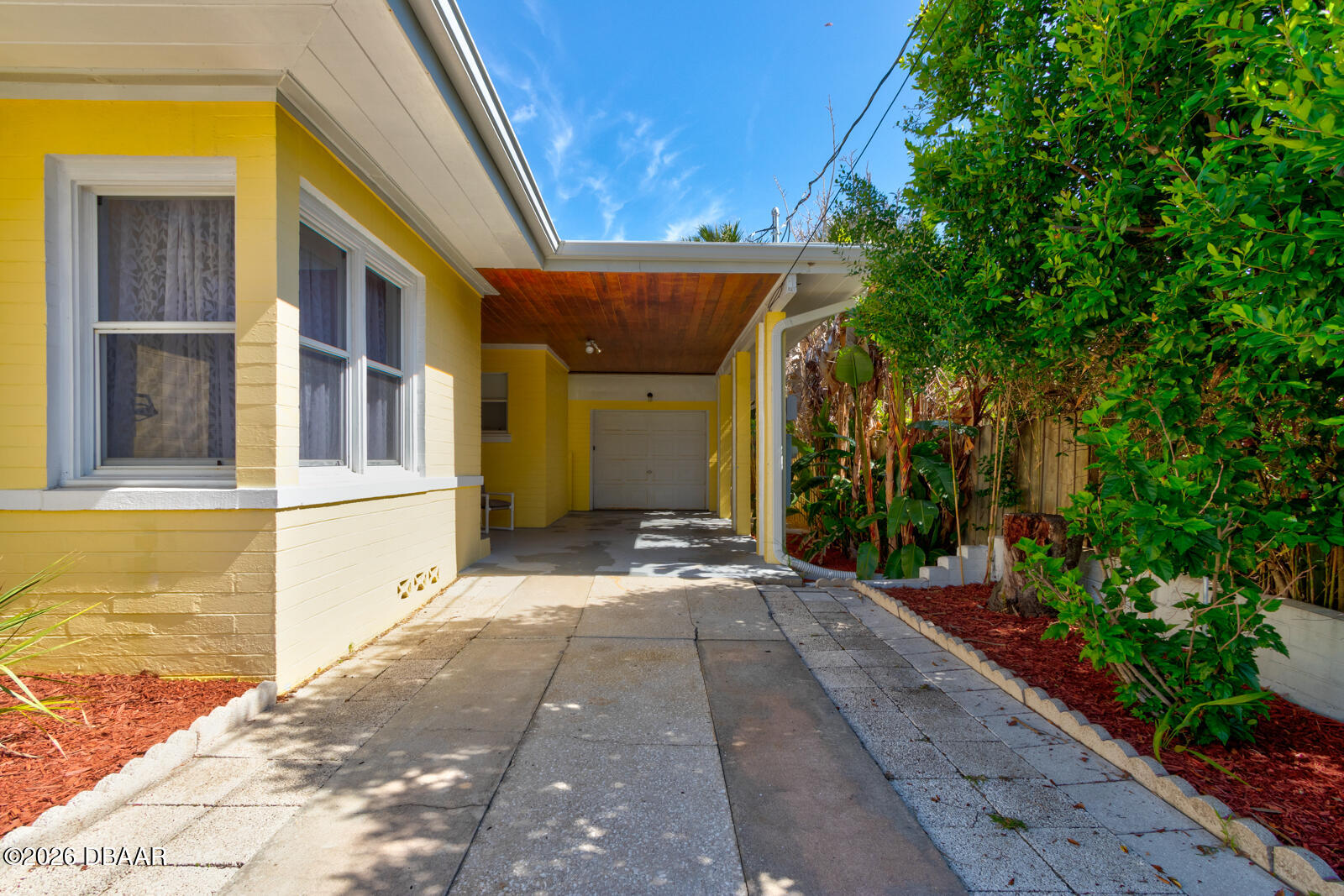 123 Rosalyn Avenue