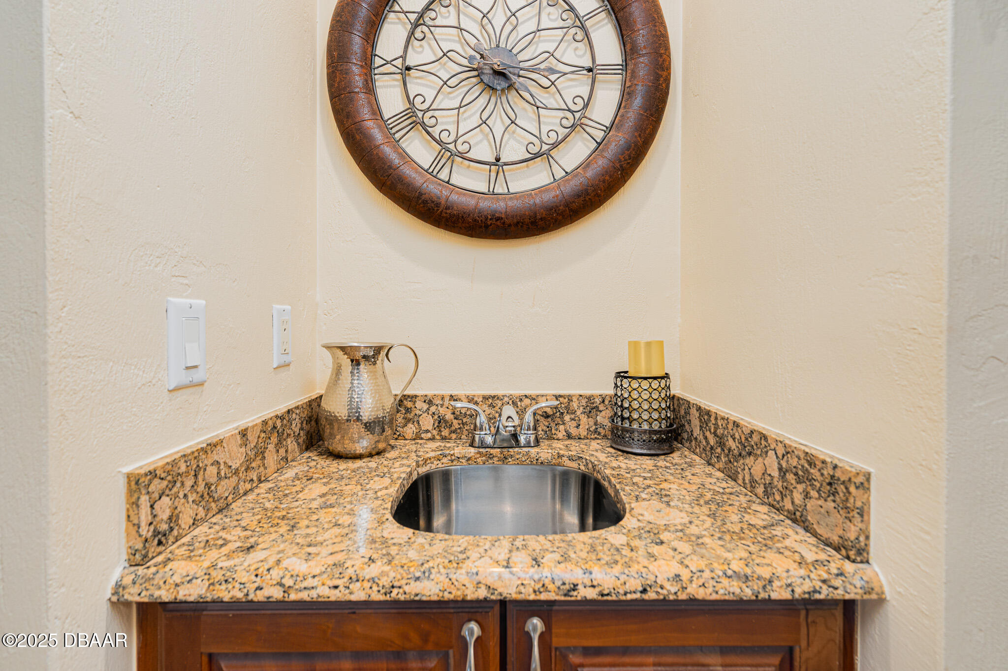 2403 S Atlantic Avenue