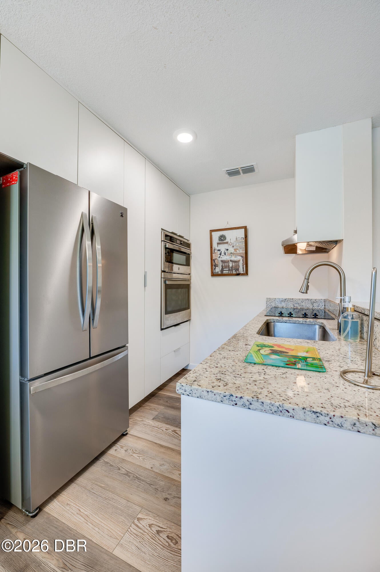 2592 Grassy Point Drive
