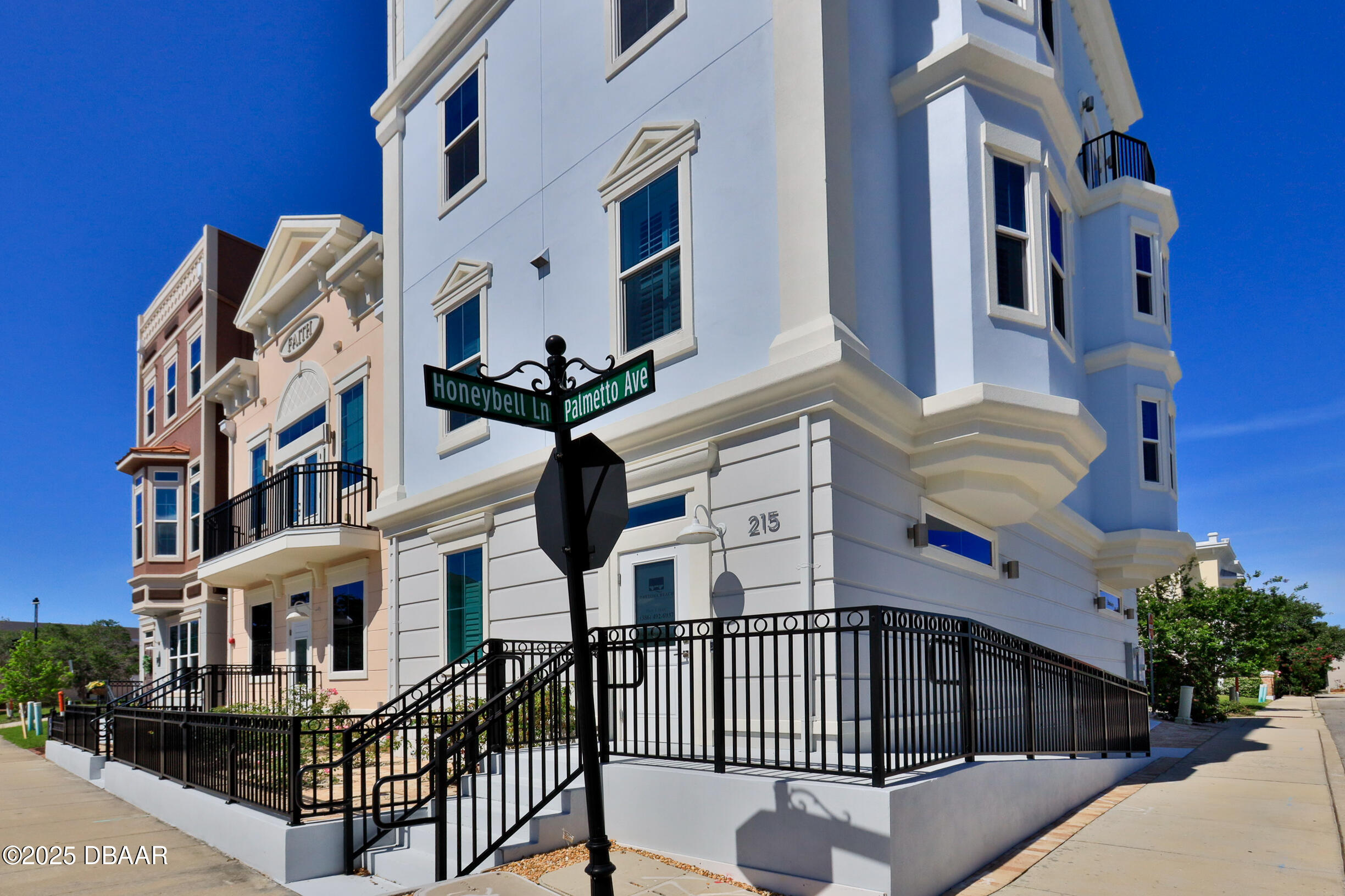 215 S Palmetto Avenue