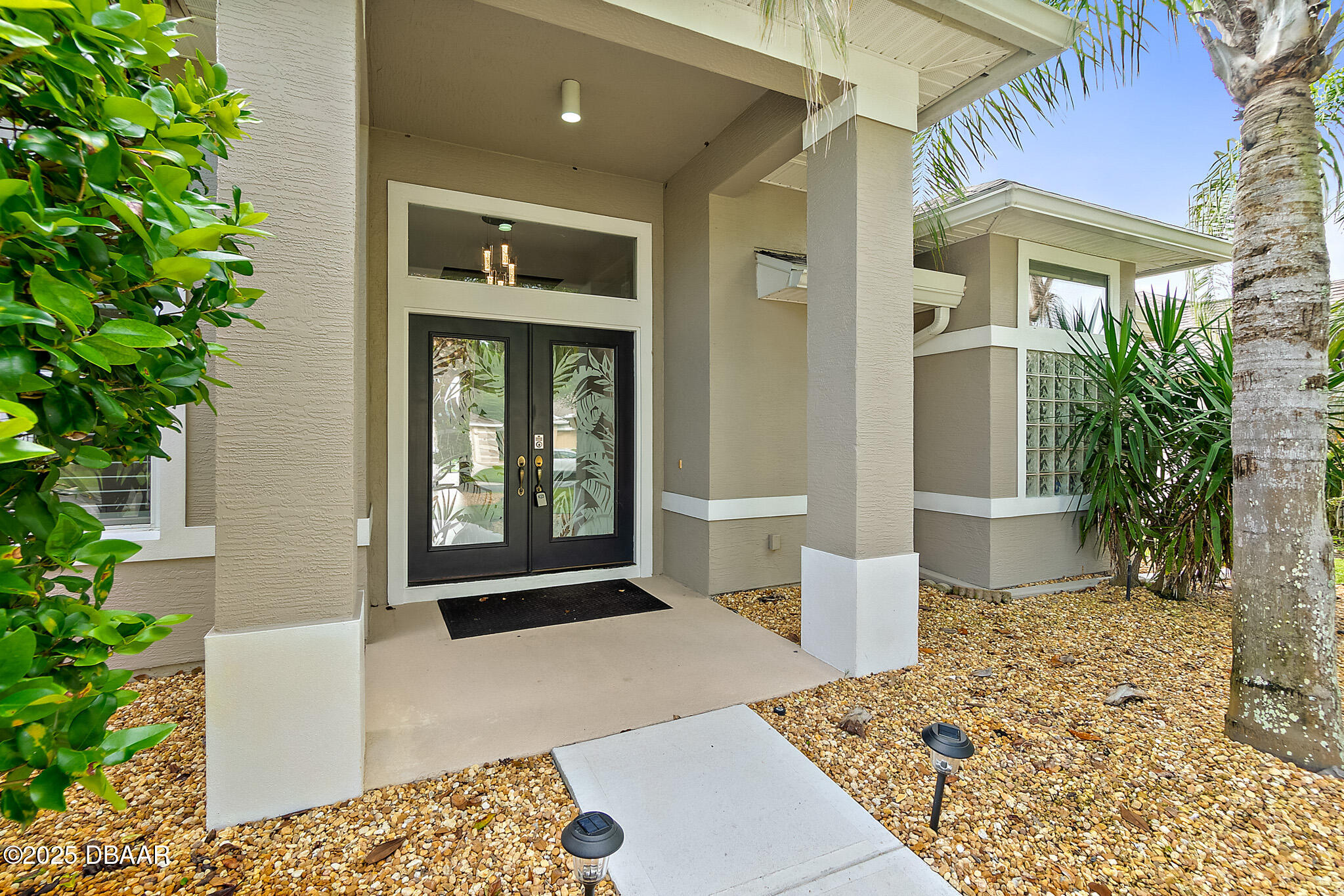 1245 Hampstead Lane