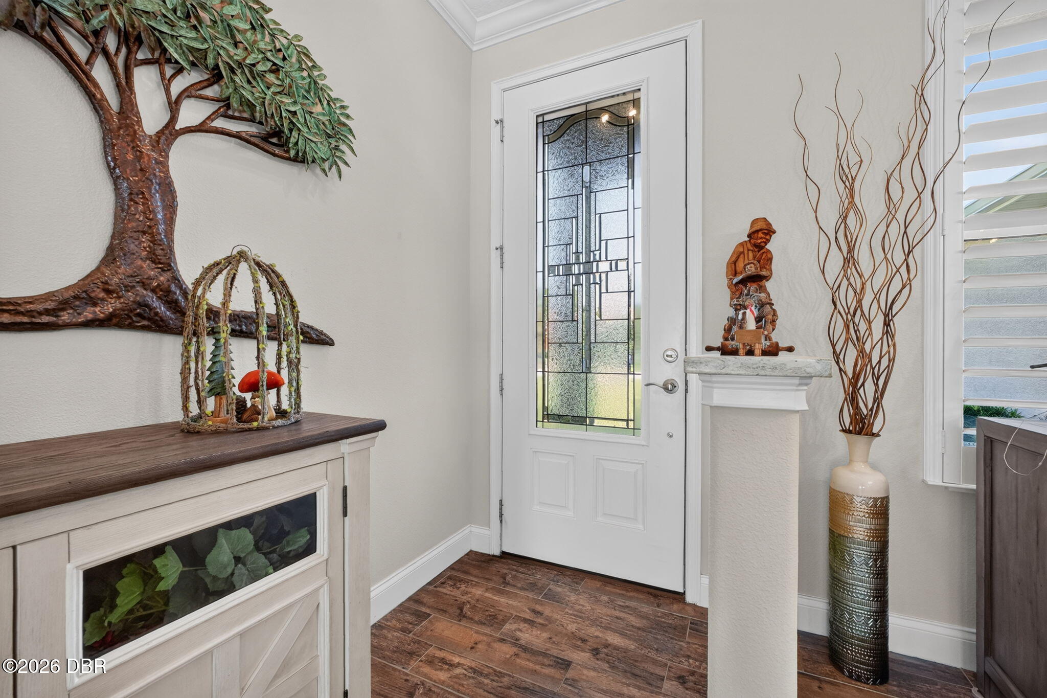 128 Briargate Look