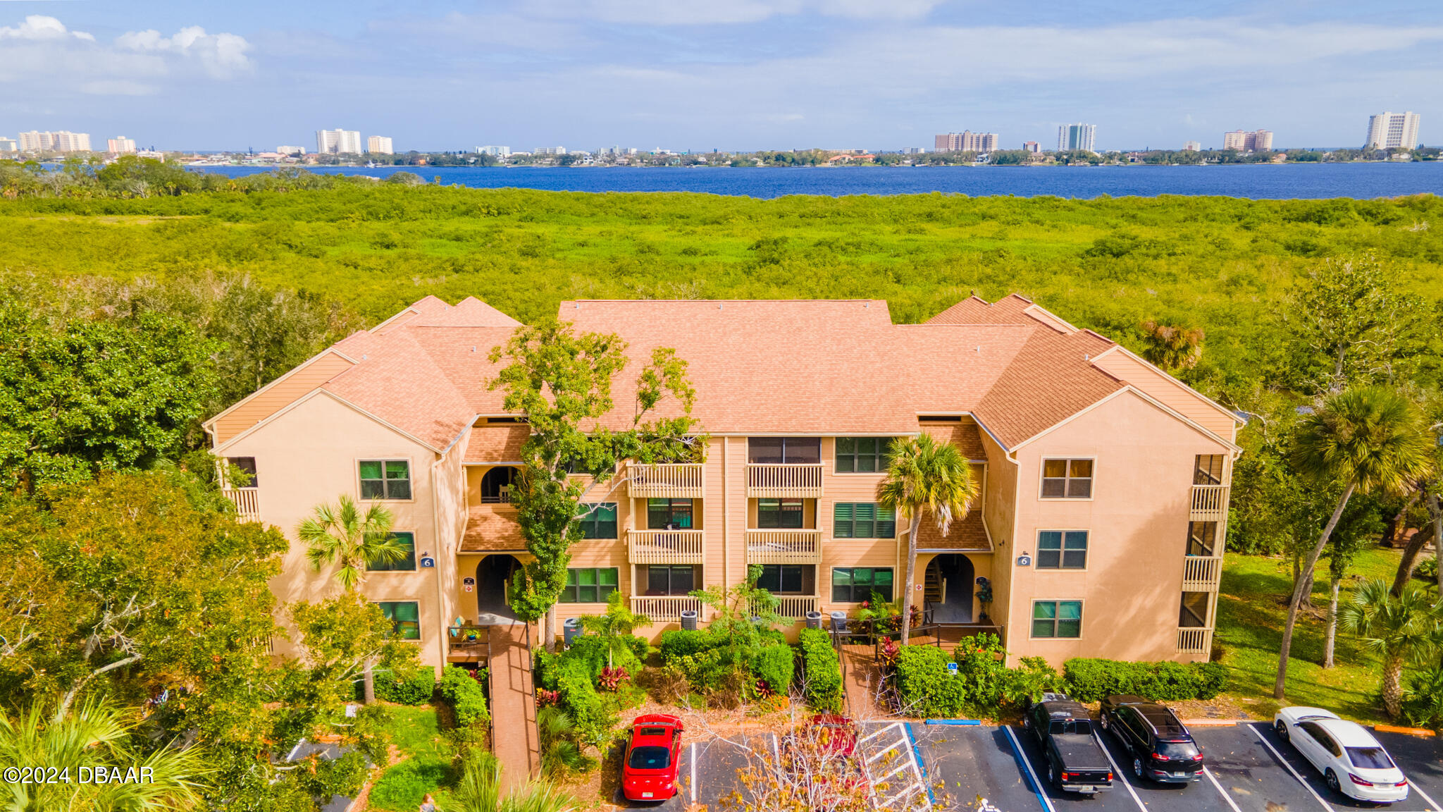 1401 S Palmetto Avenue