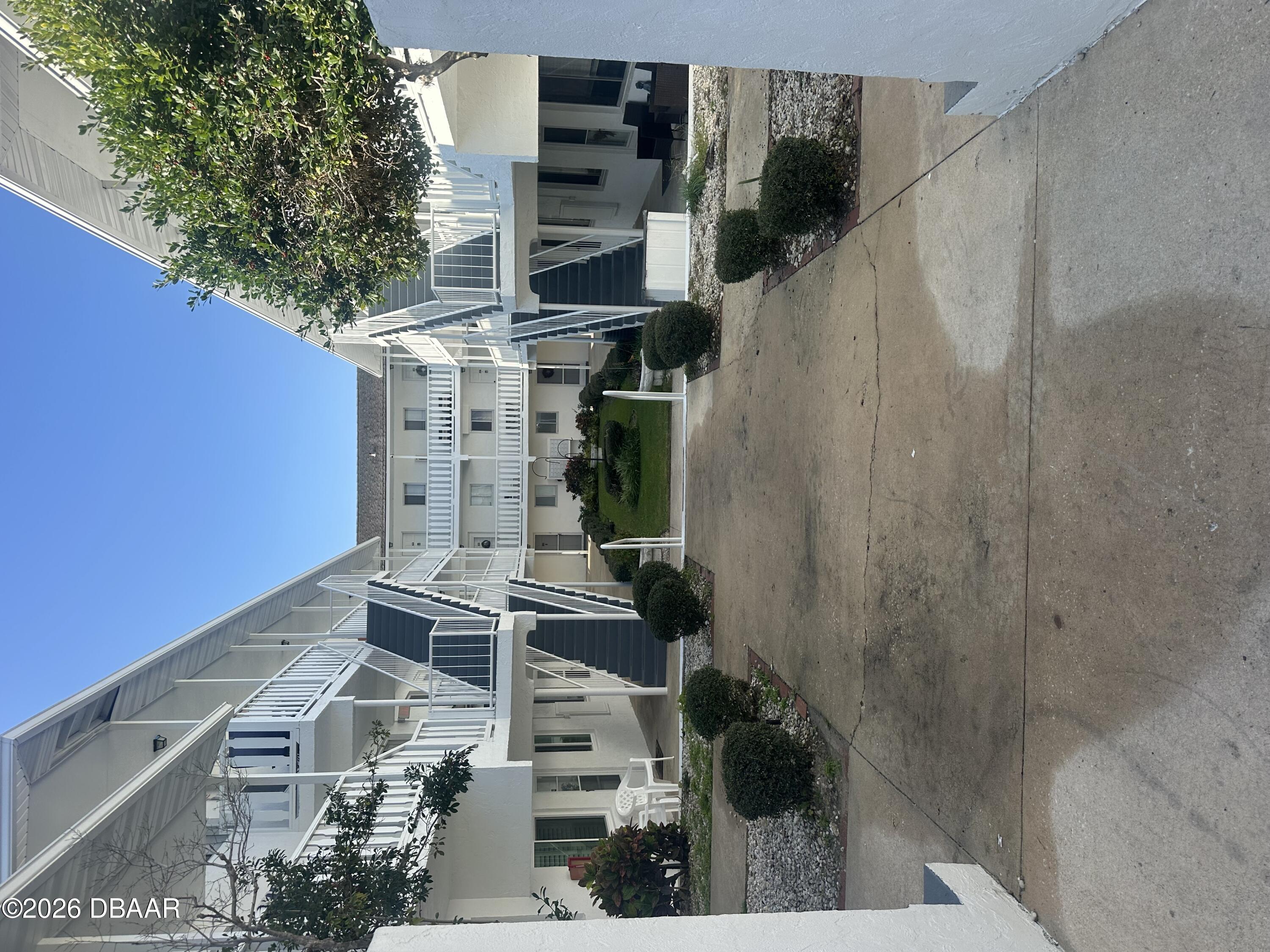 405 N Halifax Avenue