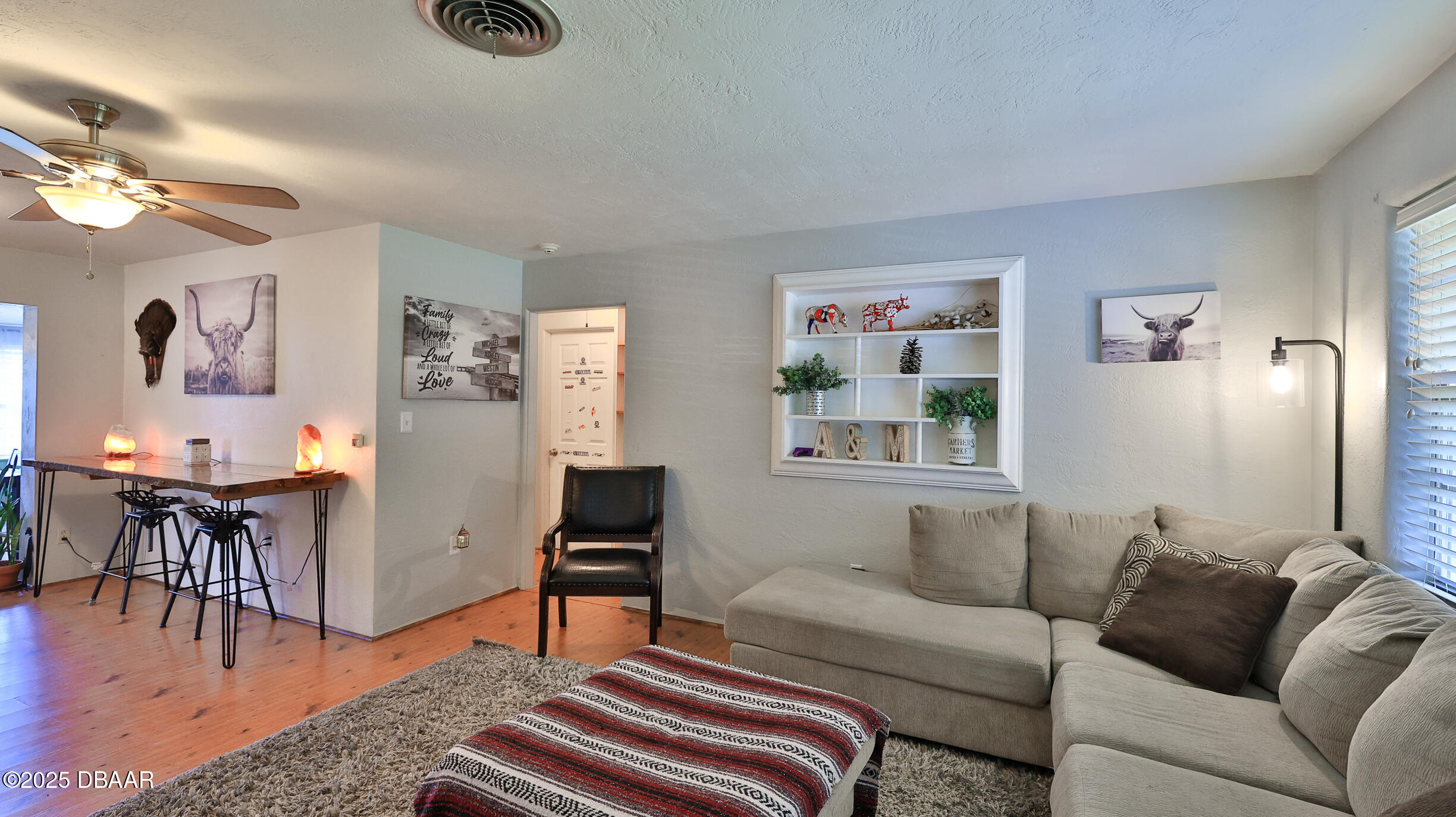11 Swan Avenue