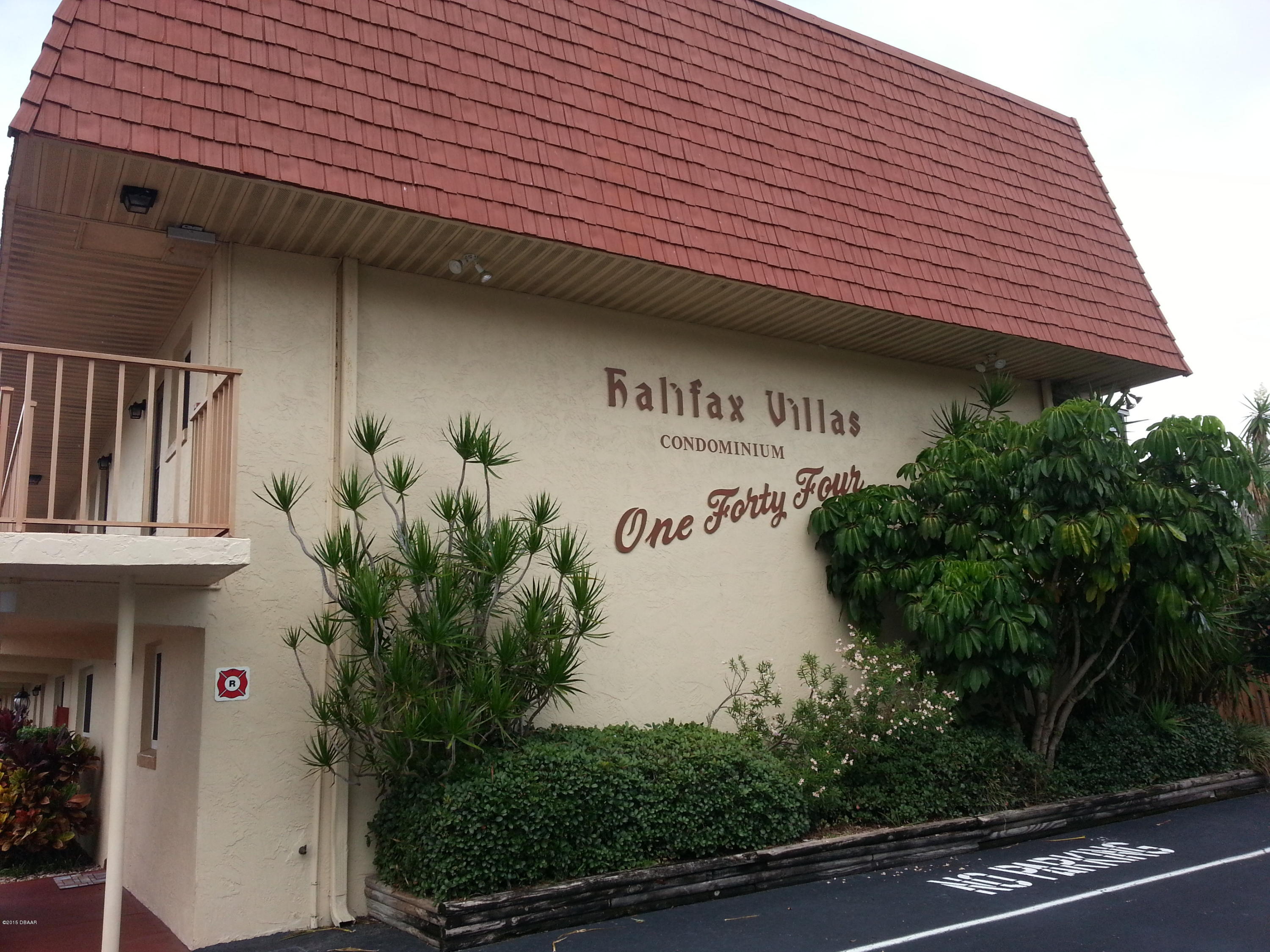 Photo 1 of 21 — 144 S HALIFAX Avenue 6, Daytona Beach, FL 32118