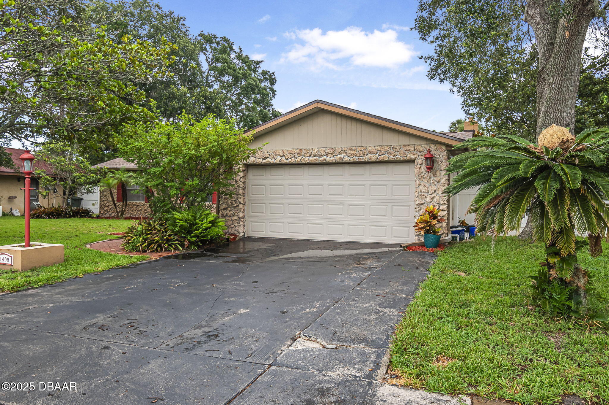 1409 Mollie Road