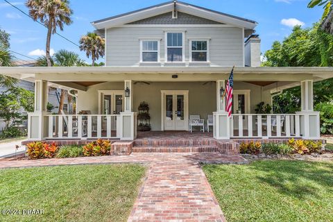 A home in New Smyrna Beach