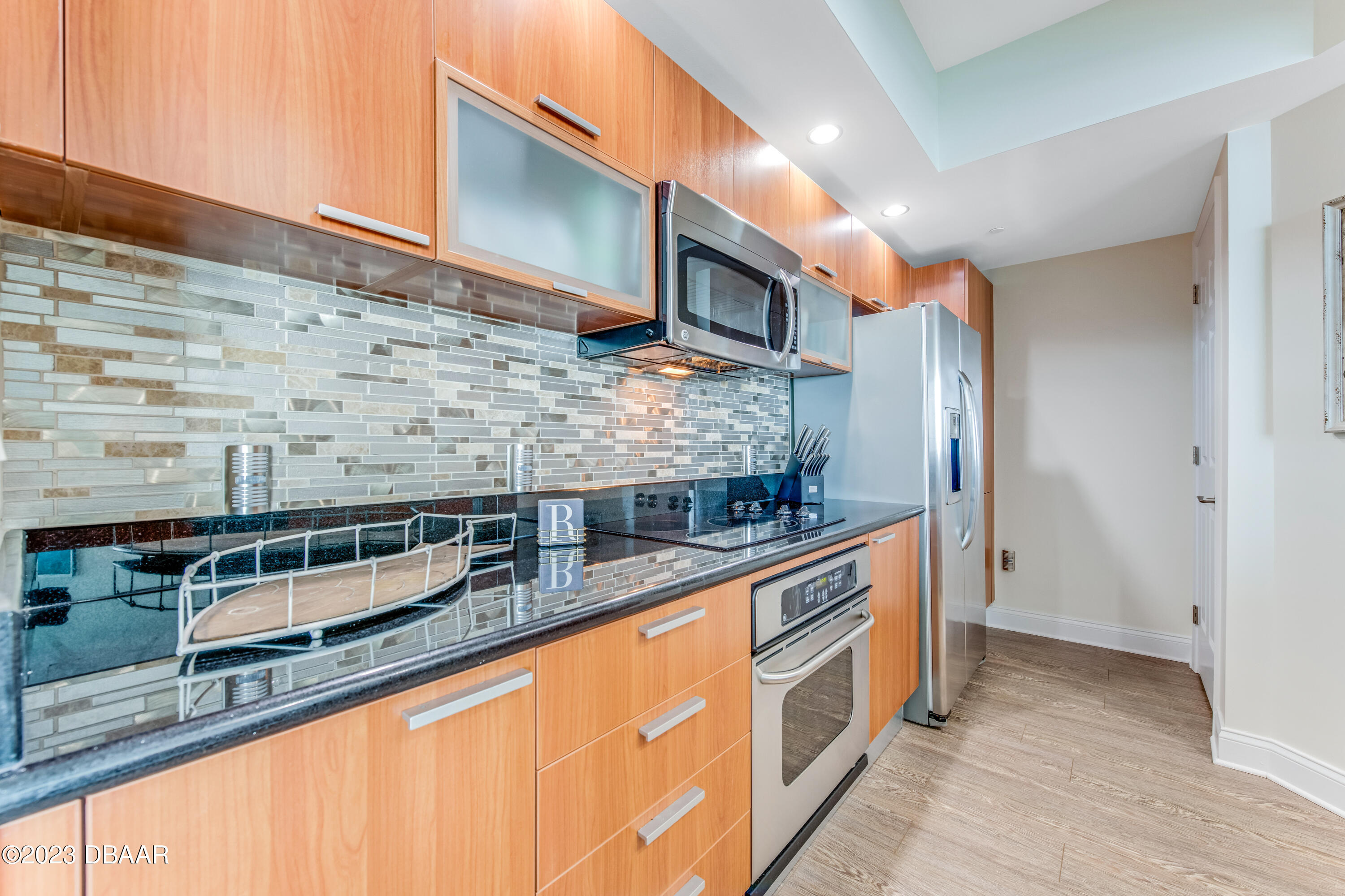 231 Riverside Drive 1806