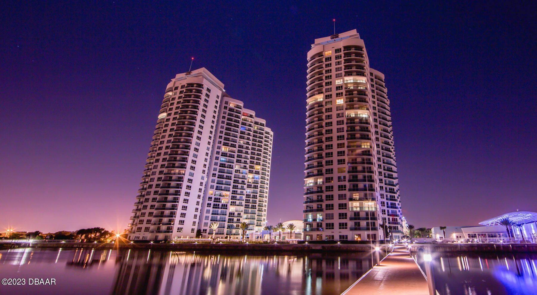 231 Riverside Drive 1806