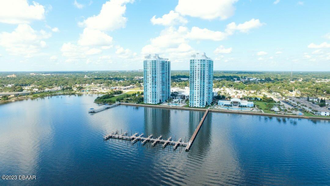 231 Riverside Drive 1806