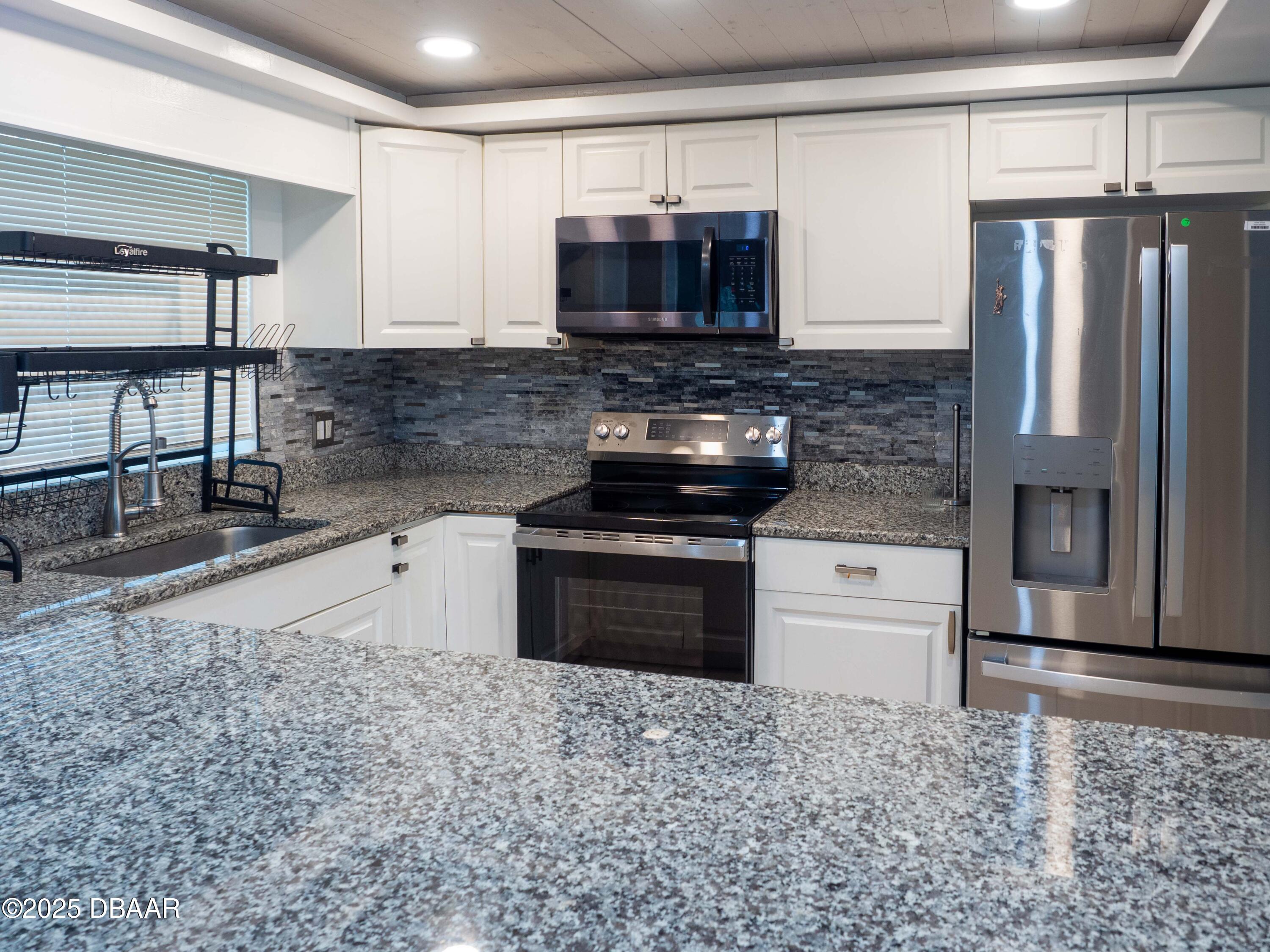 1735 S Palmetto Avenue