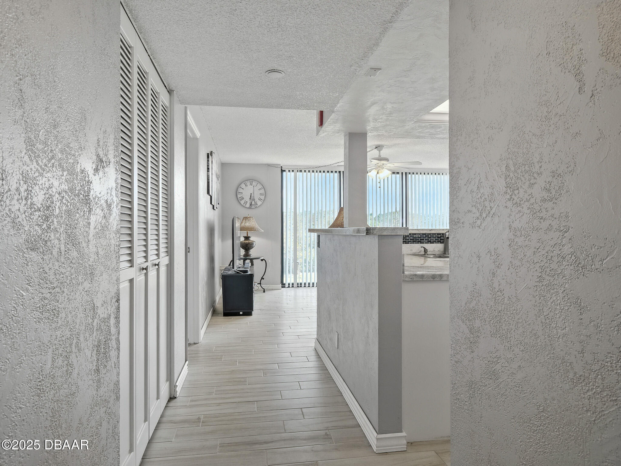 1 Oceans West Boulevard 2B1