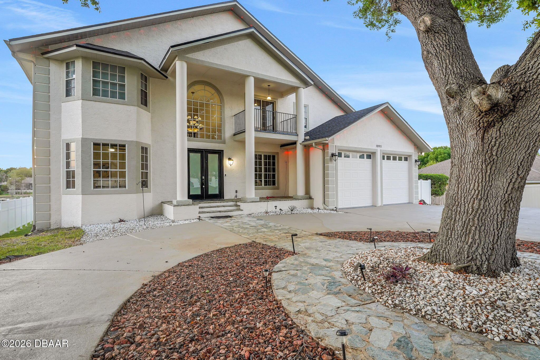 10911 Lakeshore Drive