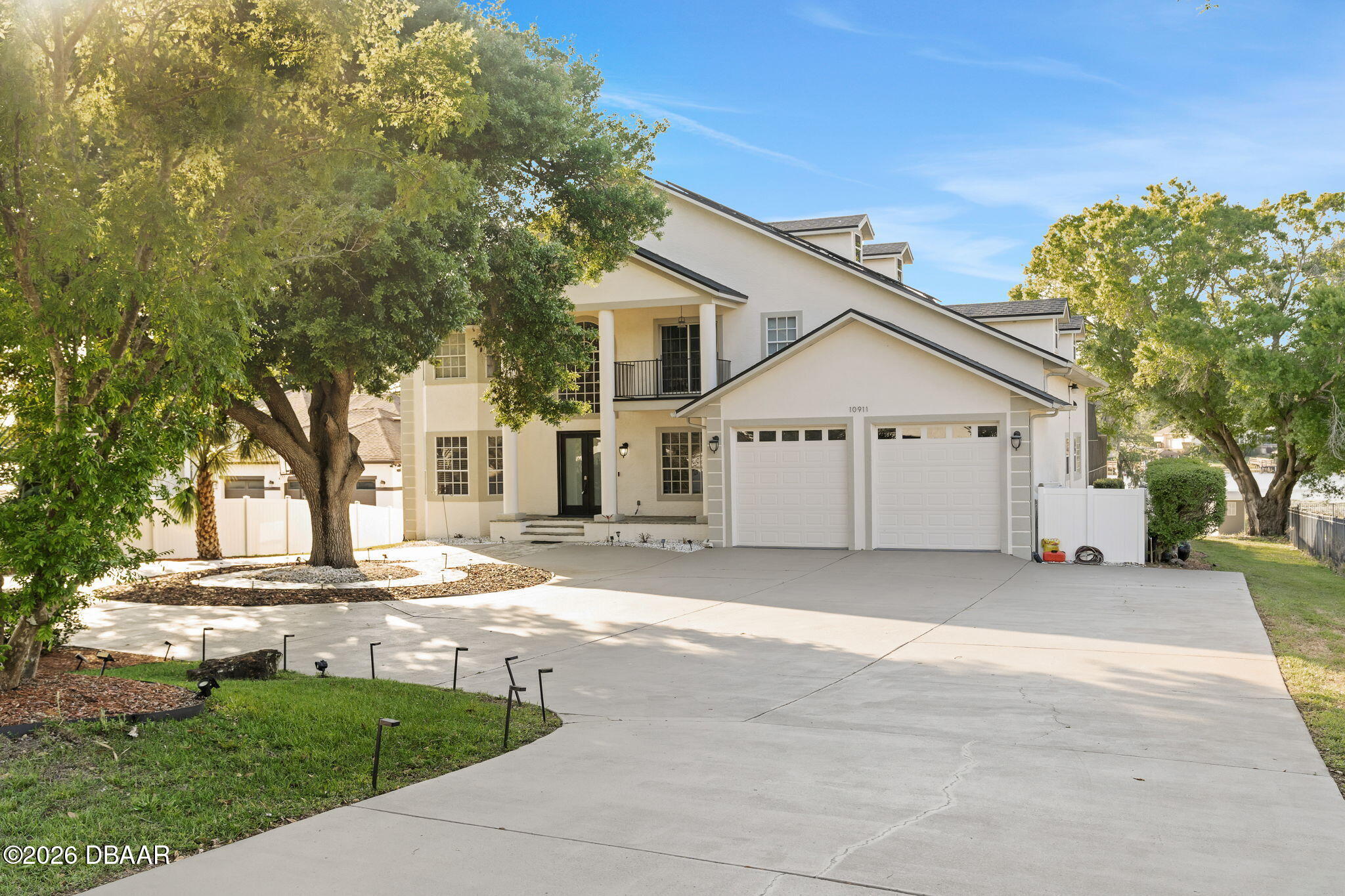 10911 Lakeshore Drive