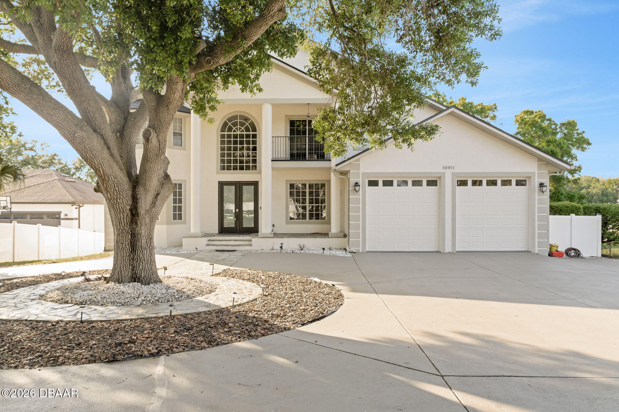 10911 Lakeshore Drive