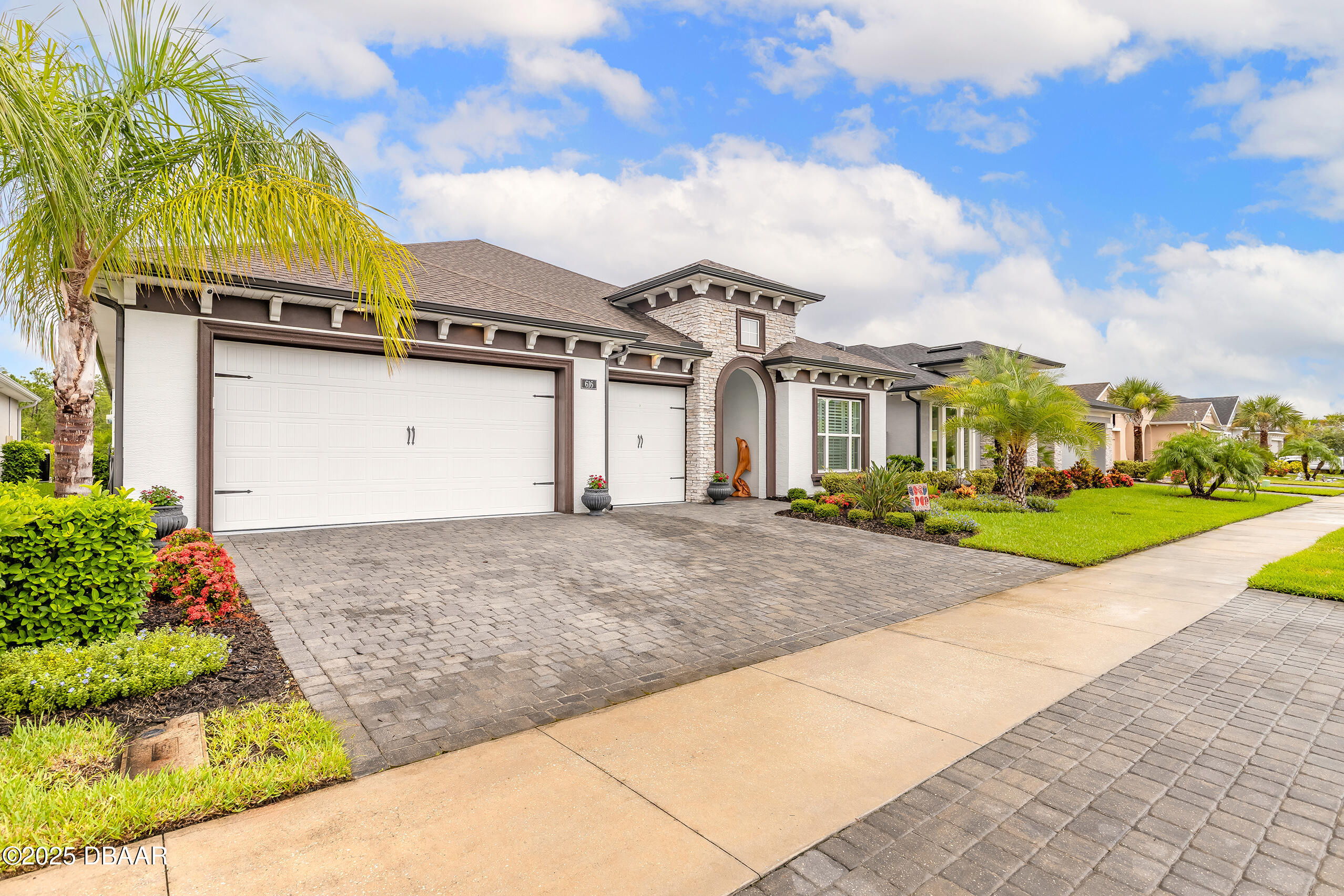 616 Mosaic Boulevard