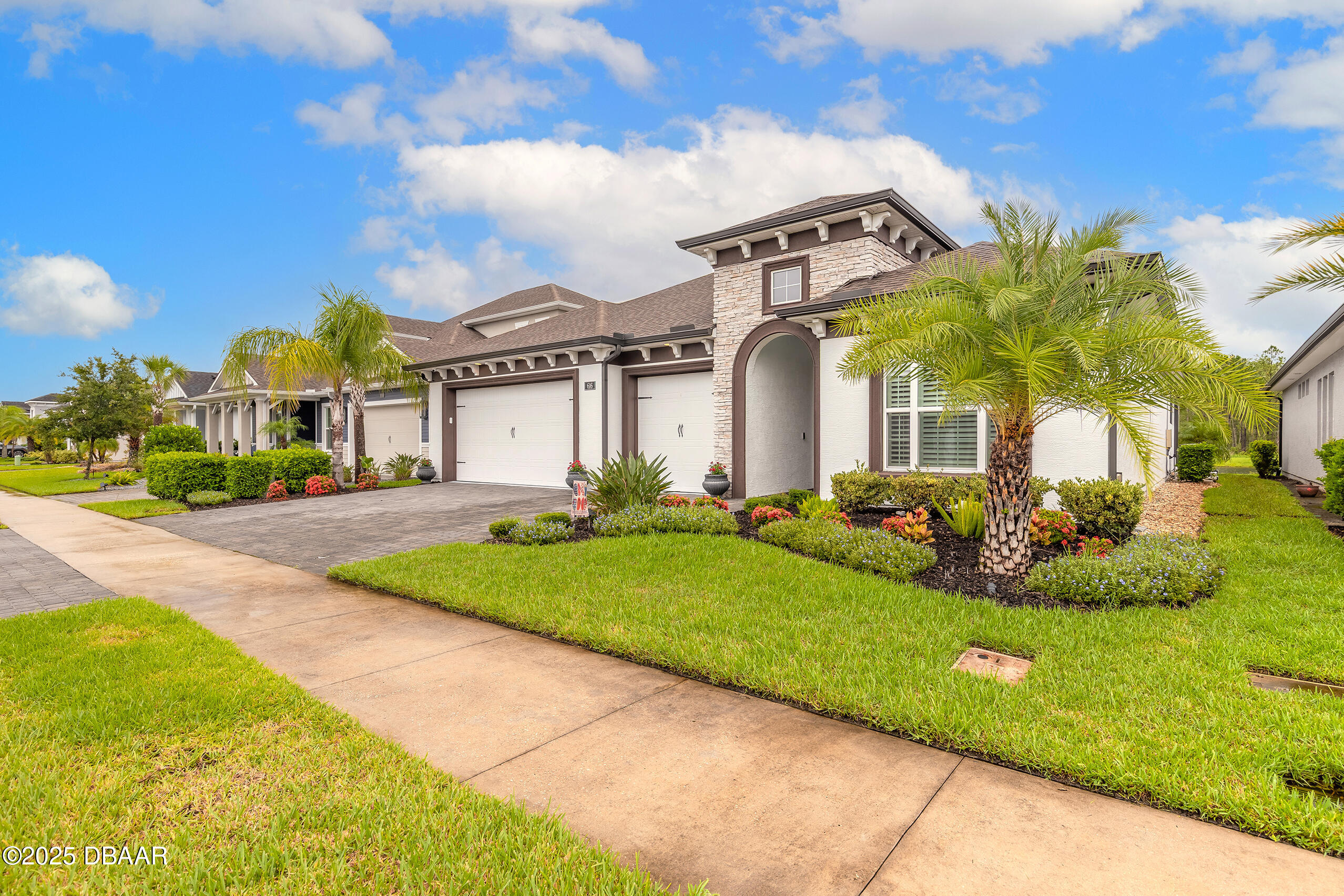 616 Mosaic Boulevard