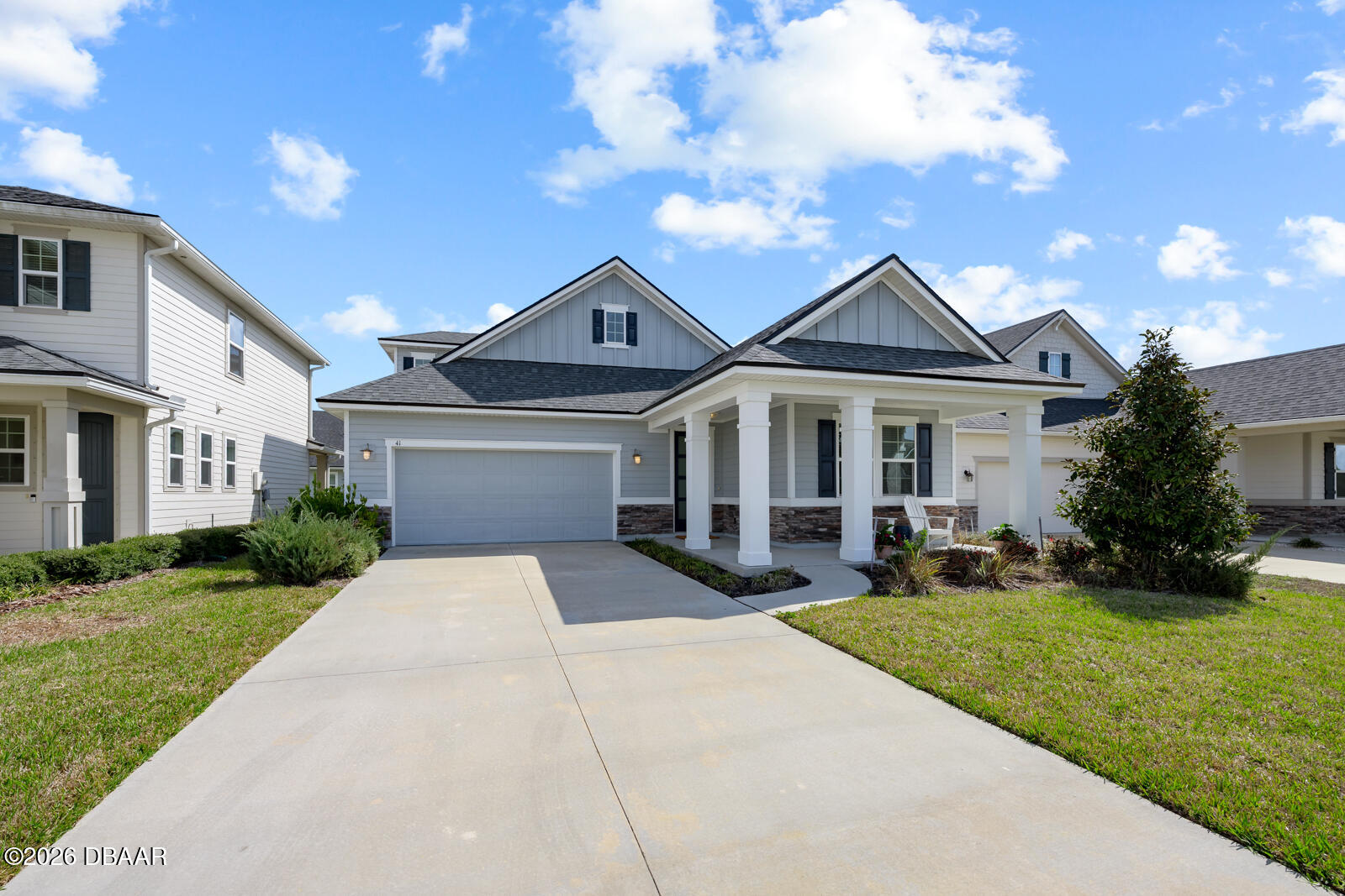 41 Los Lagos Boulevard