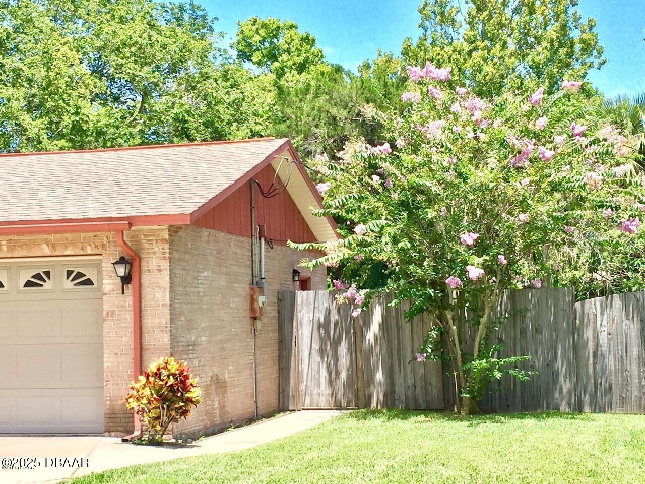 1975 Red Cedar Circle