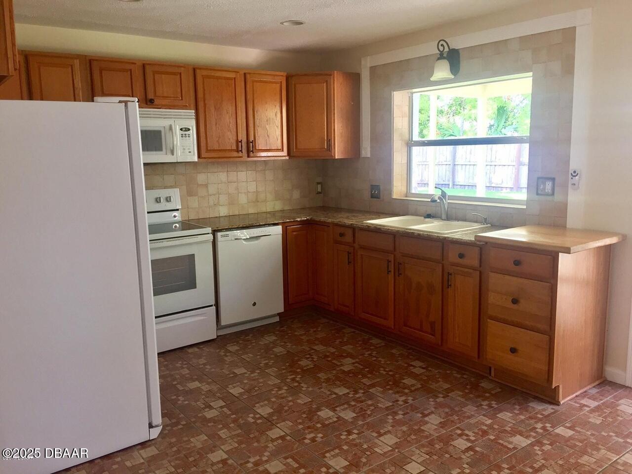 1975 Red Cedar Circle