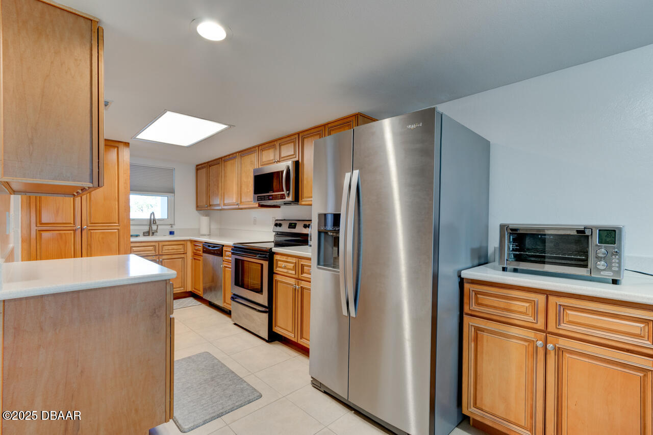 3131 S Ridgewood Avenue